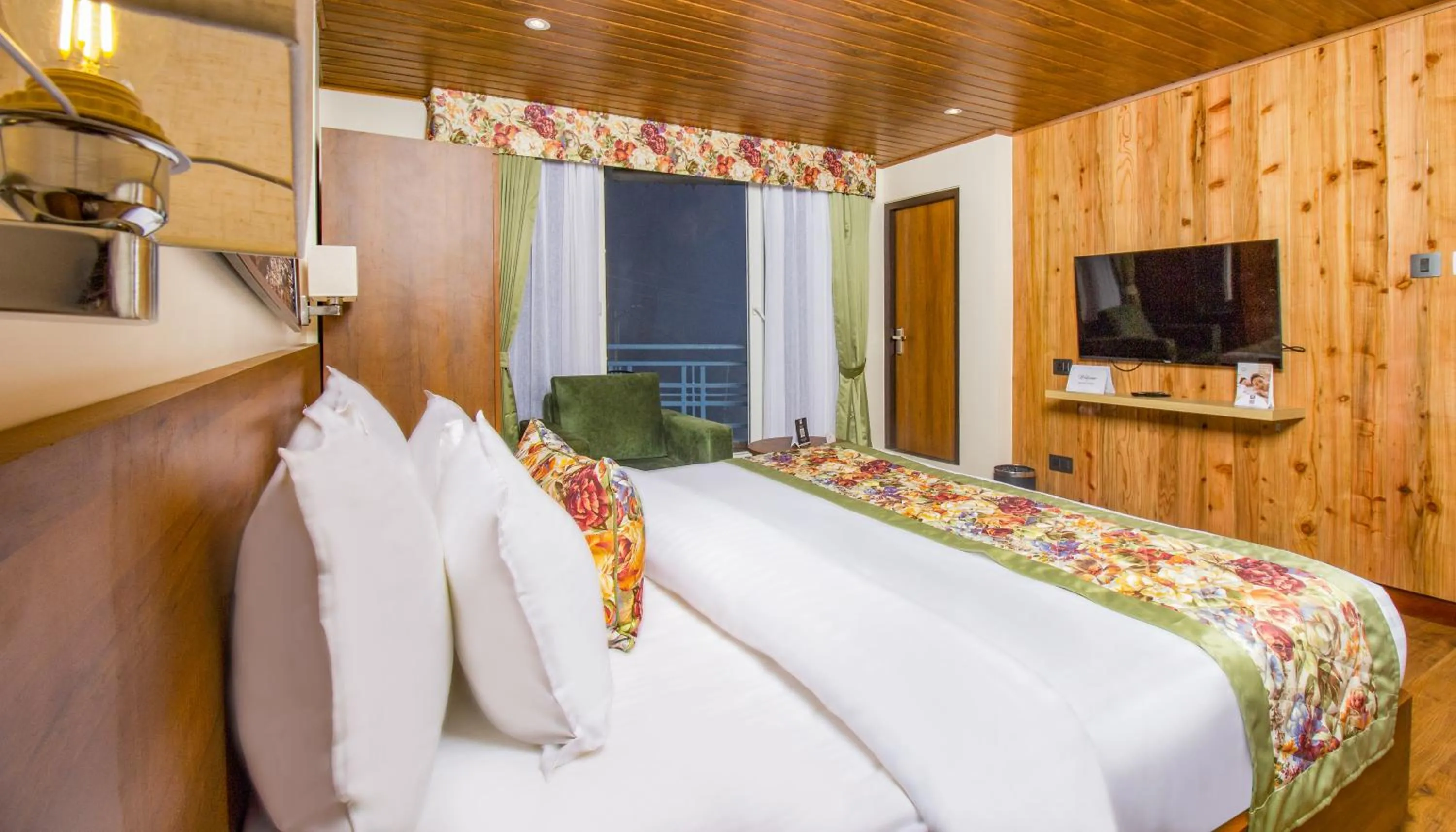 Bed in Mount Lungta Boutique Hotel & Spa