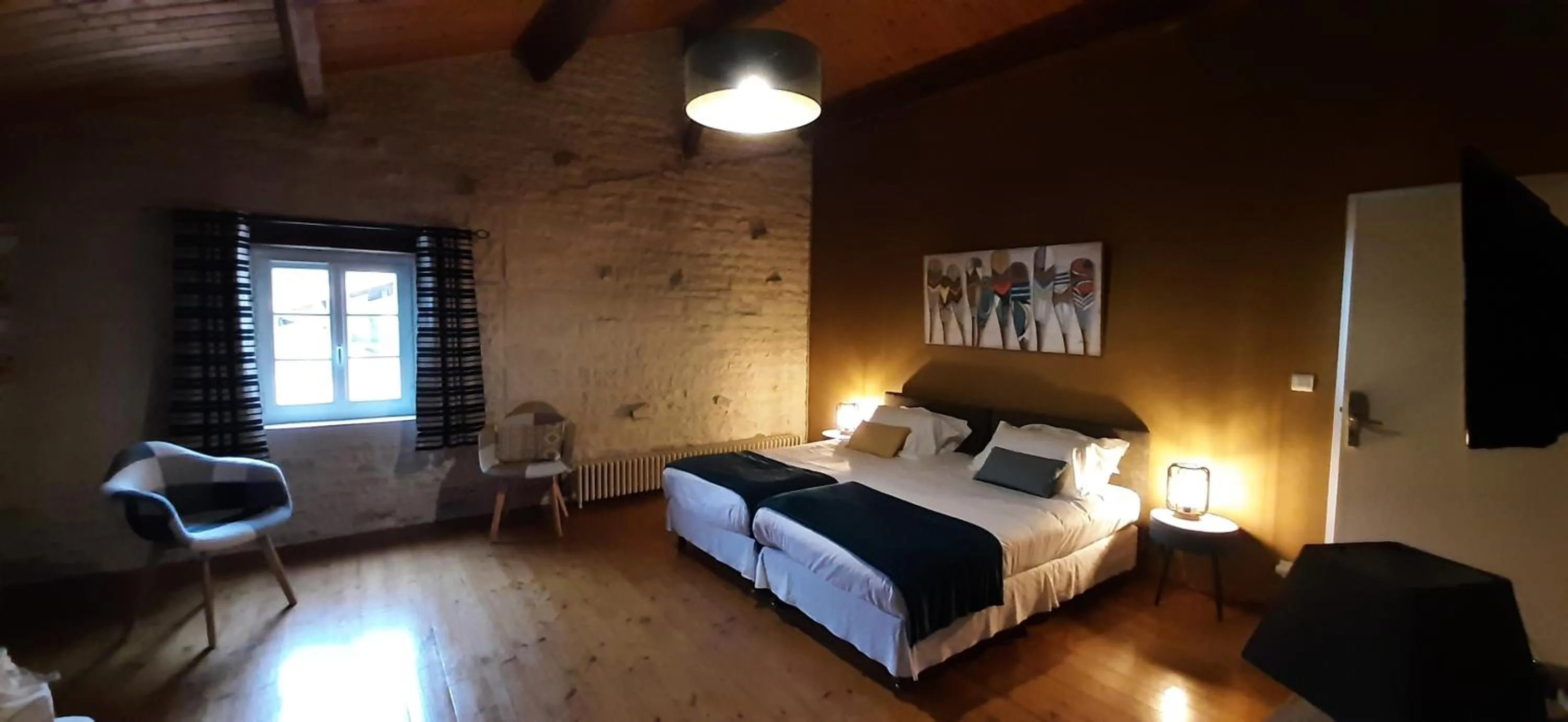 Photo of the whole room, Bed in "LA ROCHELLE LODGE" Chambres d'Hôtes