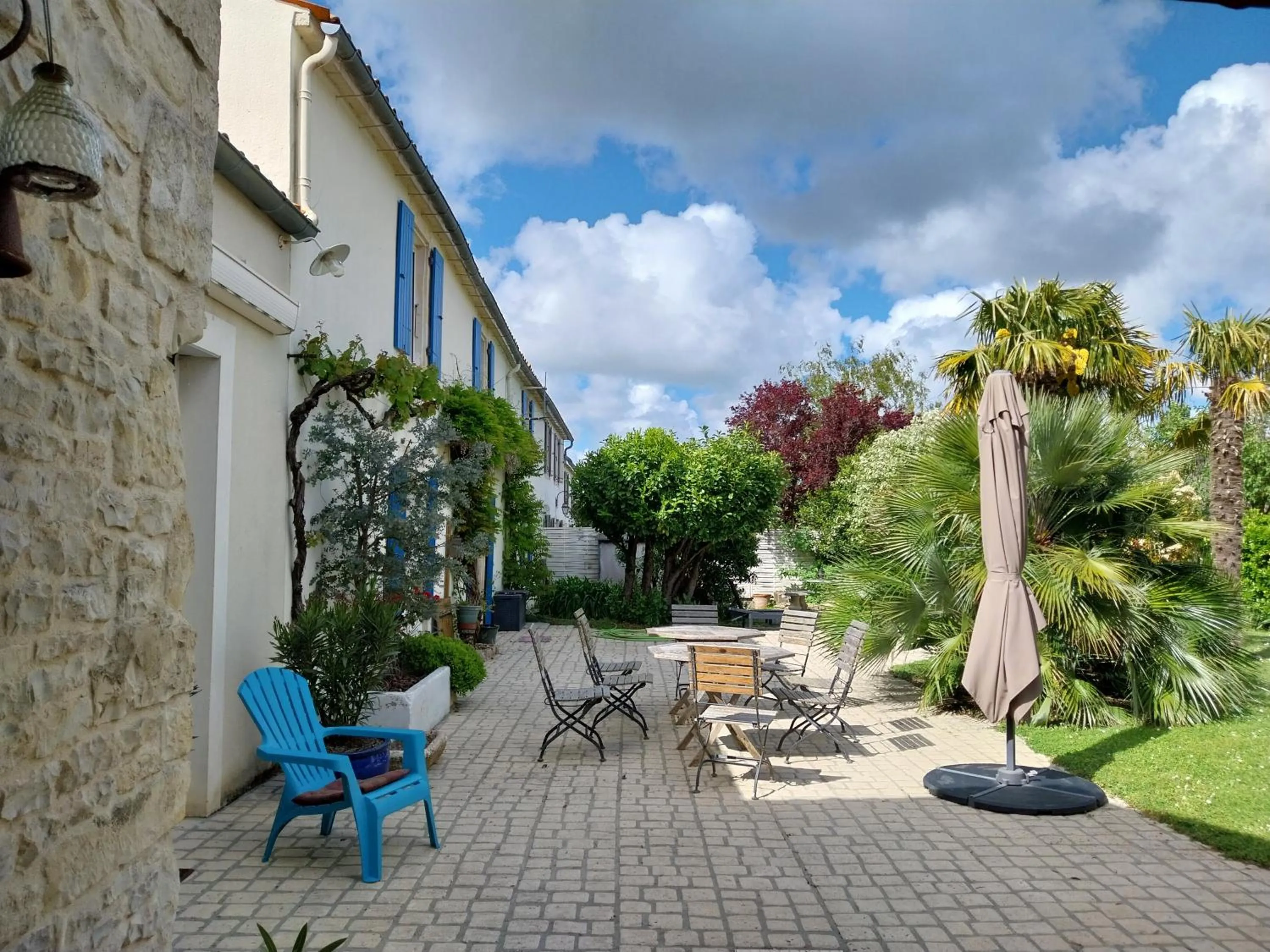Balcony/Terrace in "LA ROCHELLE LODGE" Chambres d'Hôtes