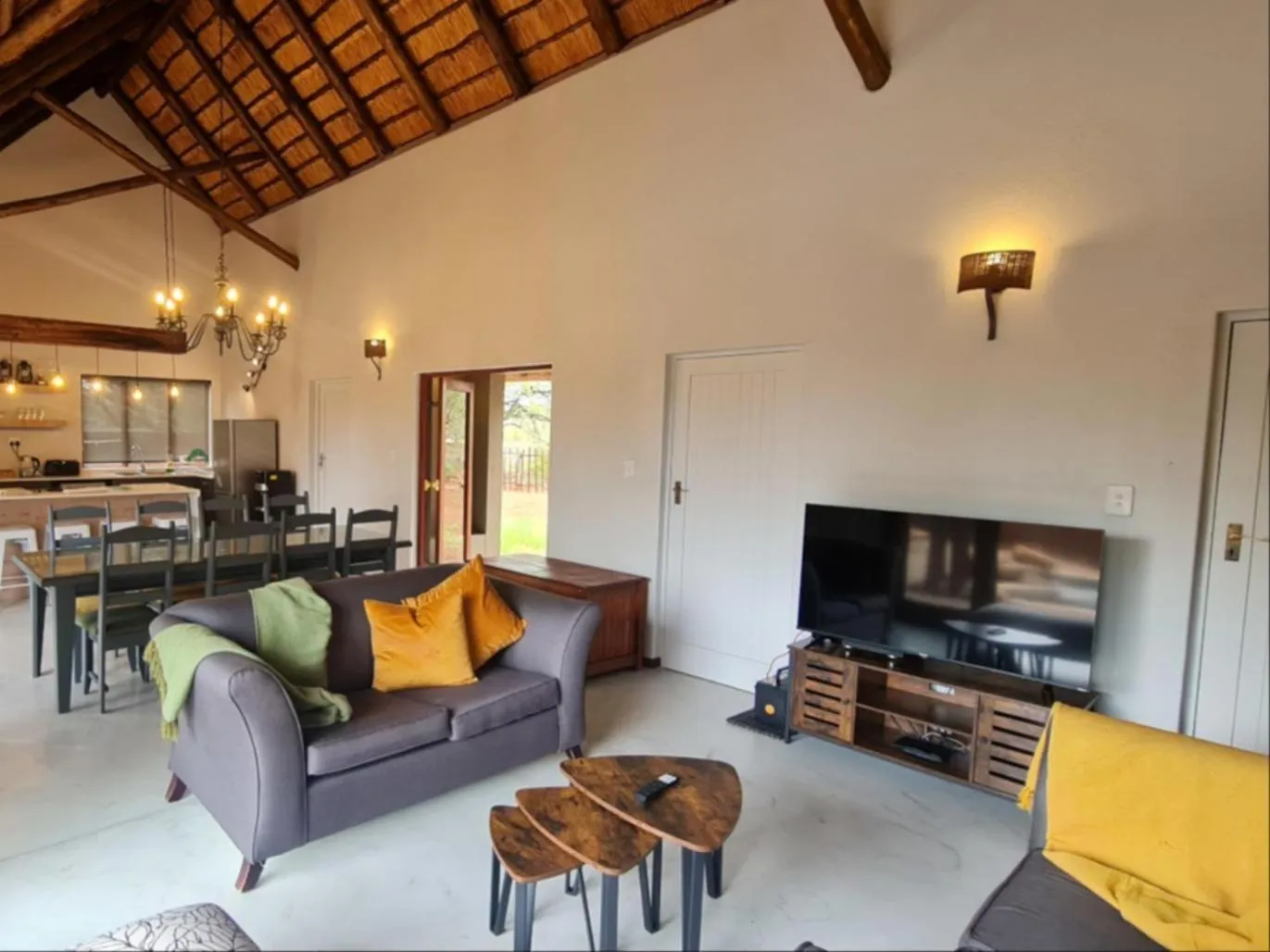 Communal lounge/ TV room in Hoedspruit Bush Stay
