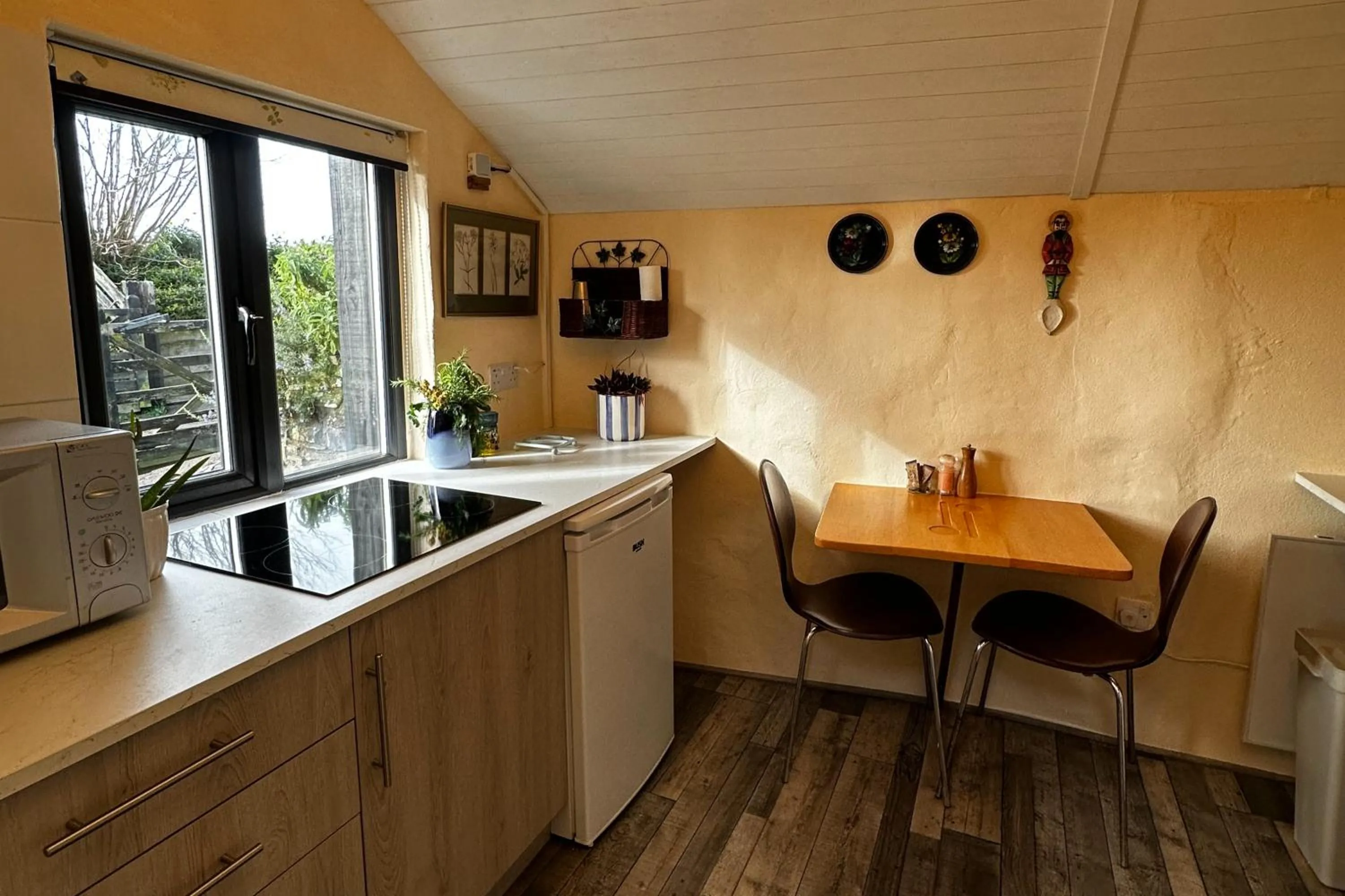 Little Linney - Sleeps 2 - Garden - Parking - Wifi
