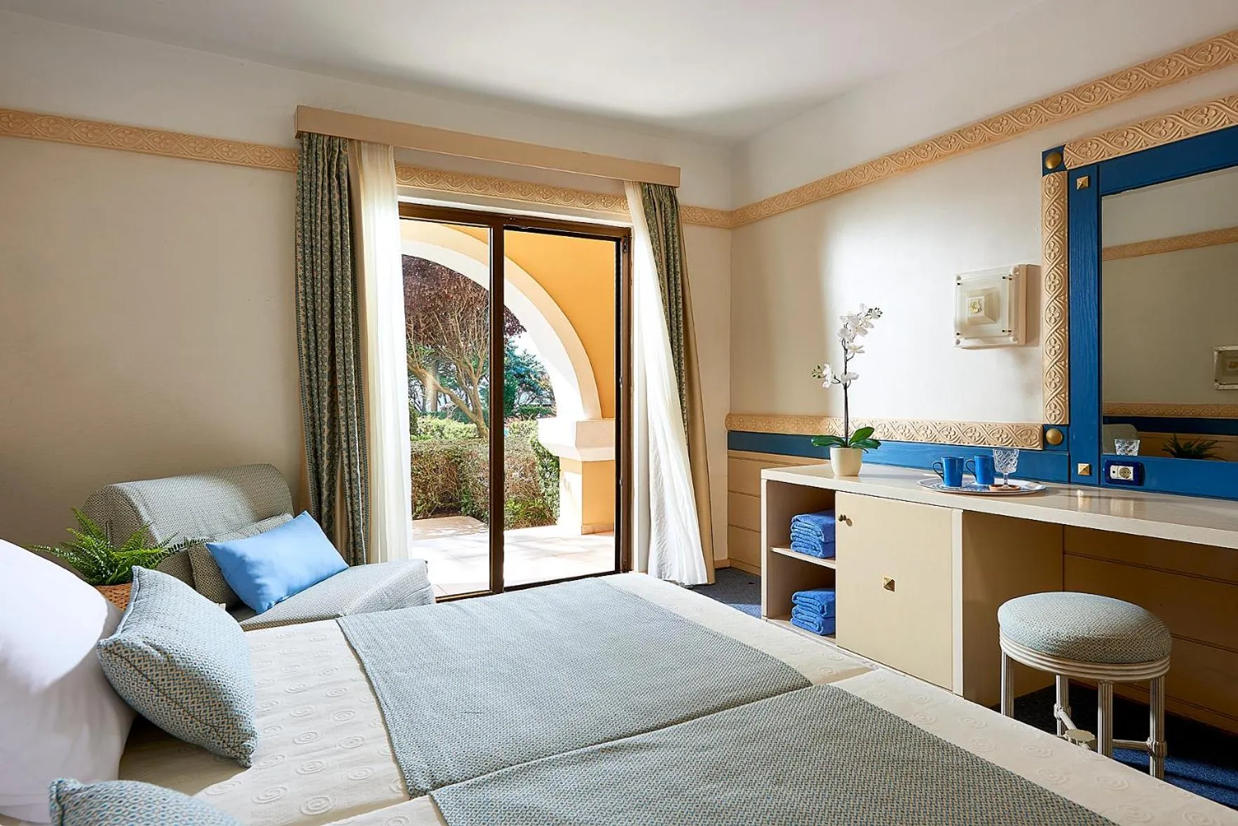 Bedroom, Bed in Aldemar Olympian Village
