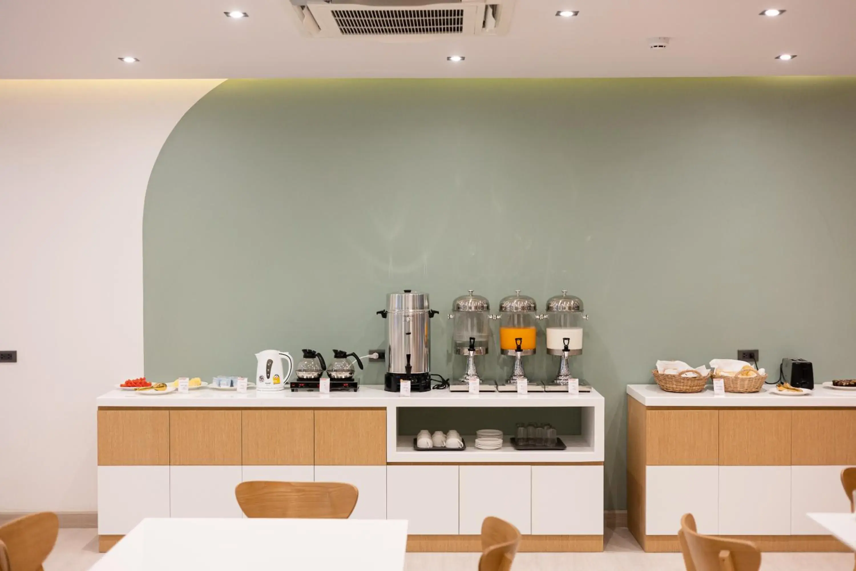 Restaurant/places to eat in Pure Eleven Hotel Bangkok Restaurant/places to eat in Pure Eleven Hotel Bangkok