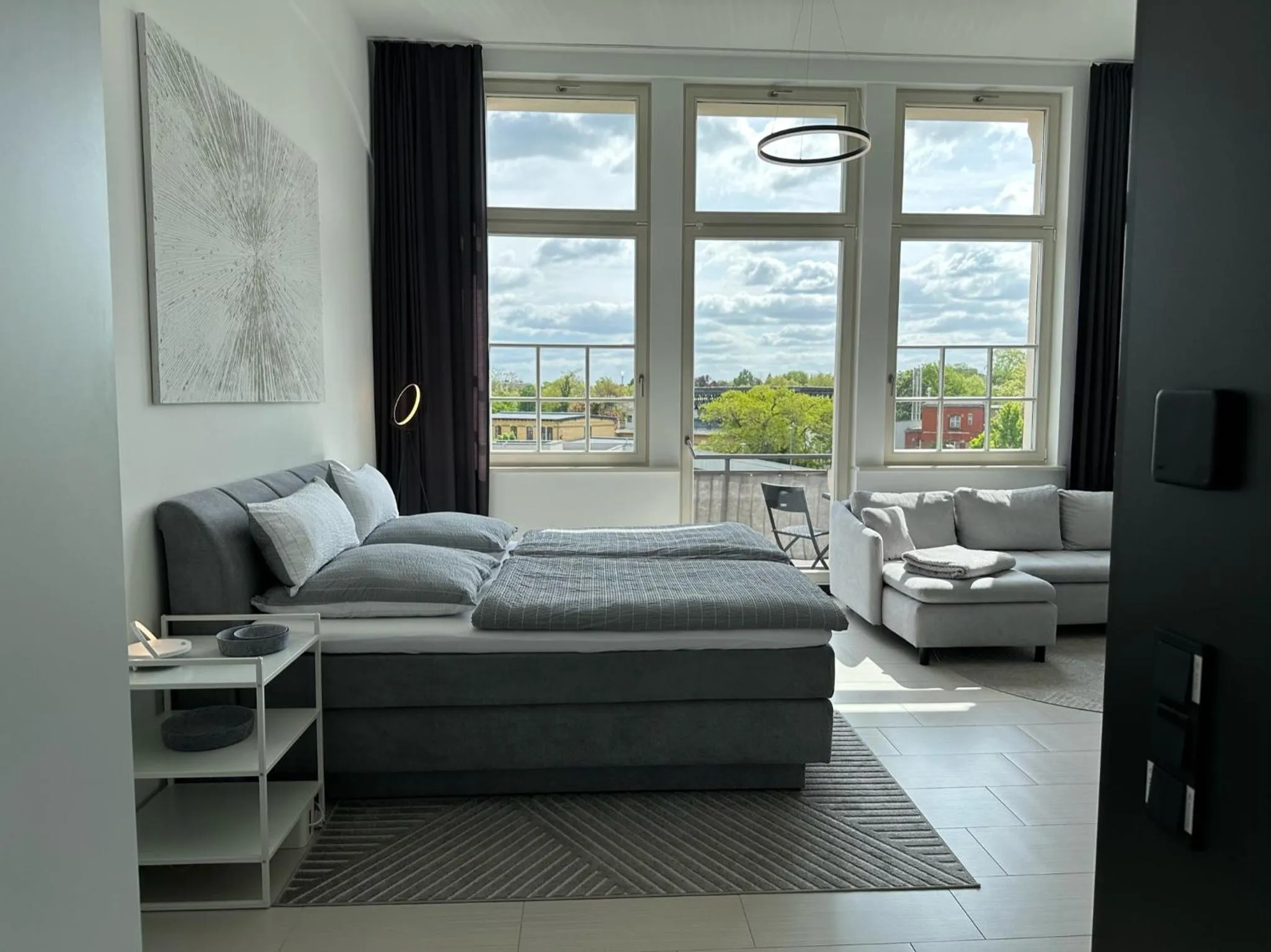Living room in MEOS 1 -Zentrum-Balkon-Parkplatz-Gym-Uniklinik