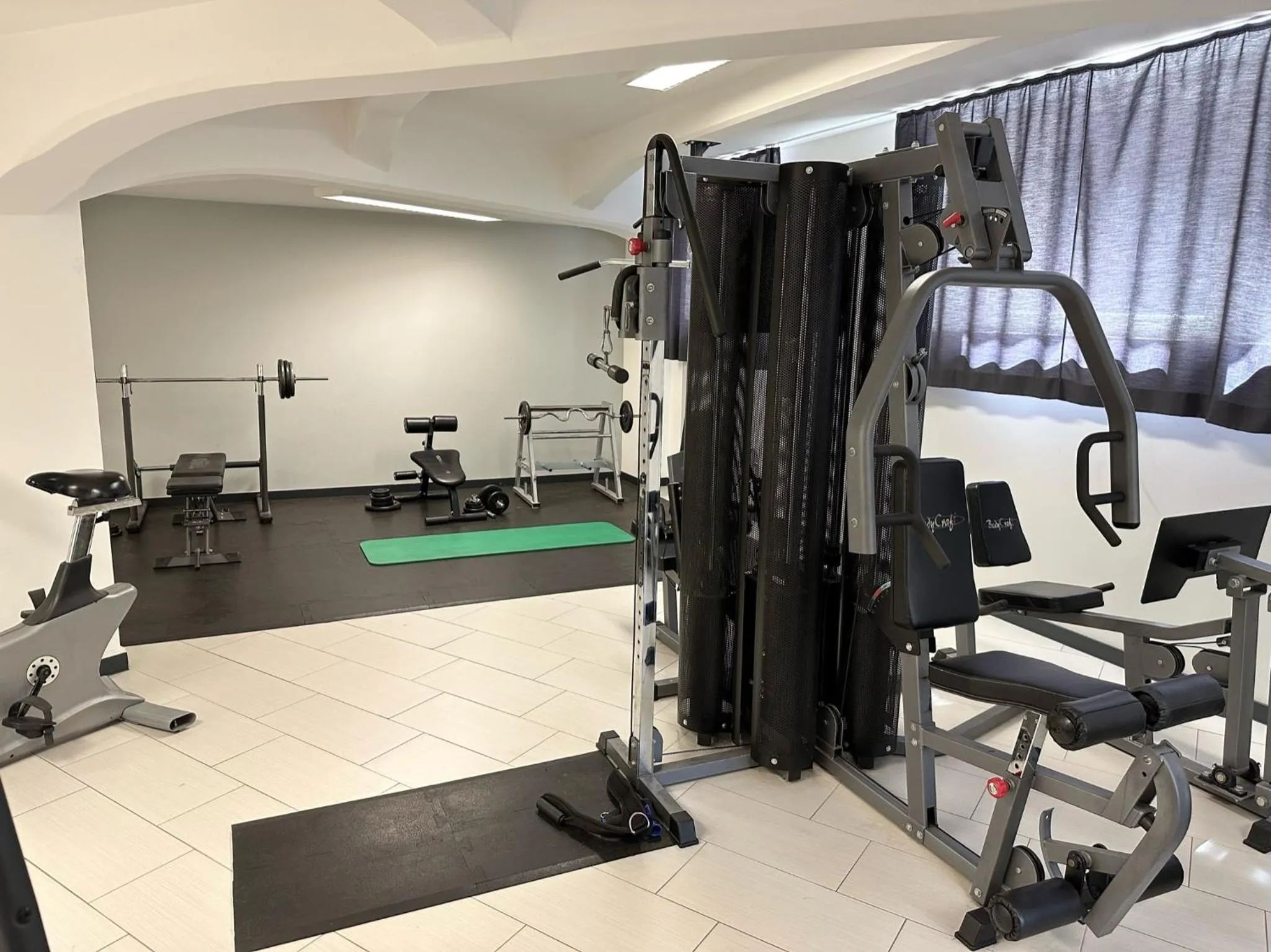 Fitness centre/facilities in MEOS 1 -Zentrum-Balkon-Parkplatz-Gym-Uniklinik