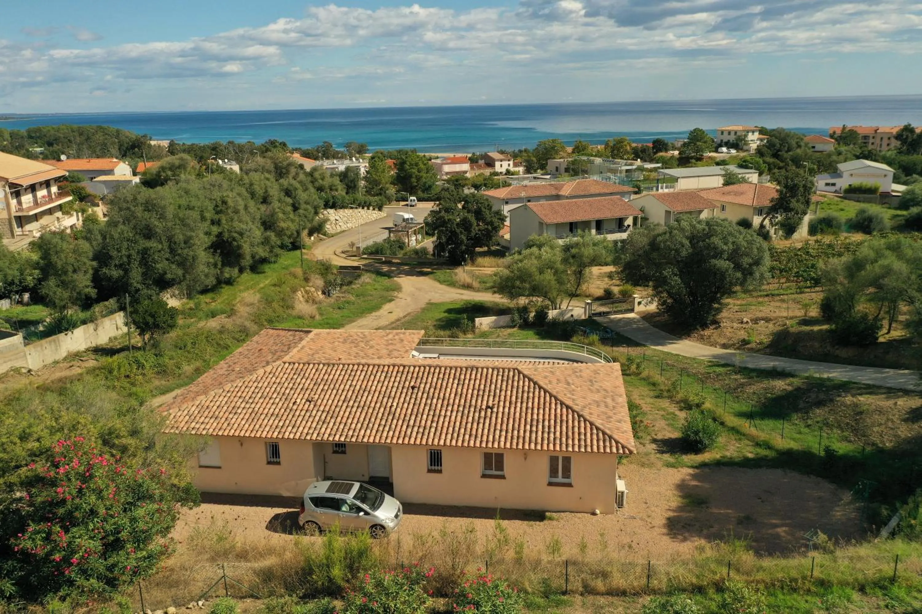 Villa climatisée avec piscine