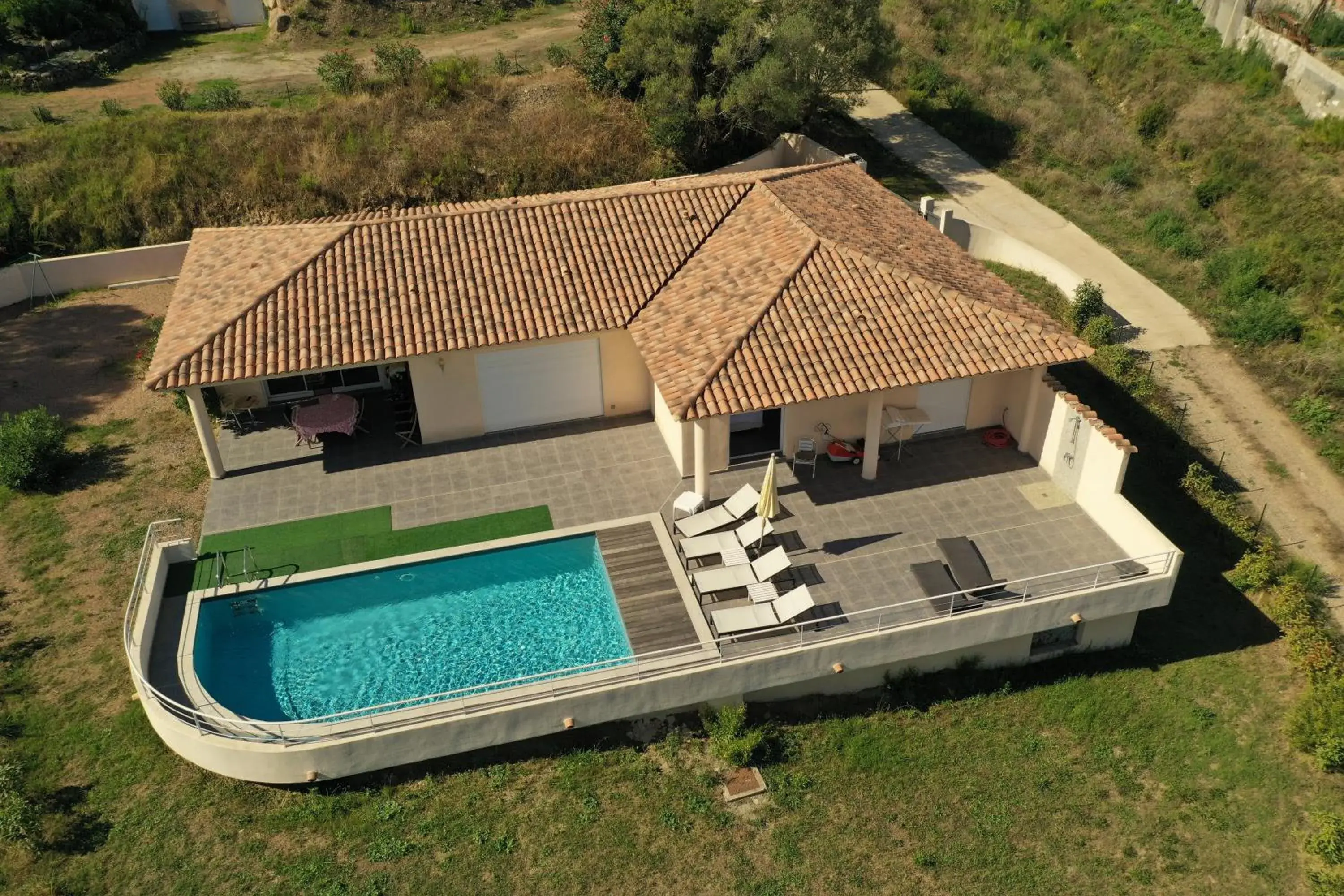 Villa climatisée avec piscine Villa climatisée avec piscine