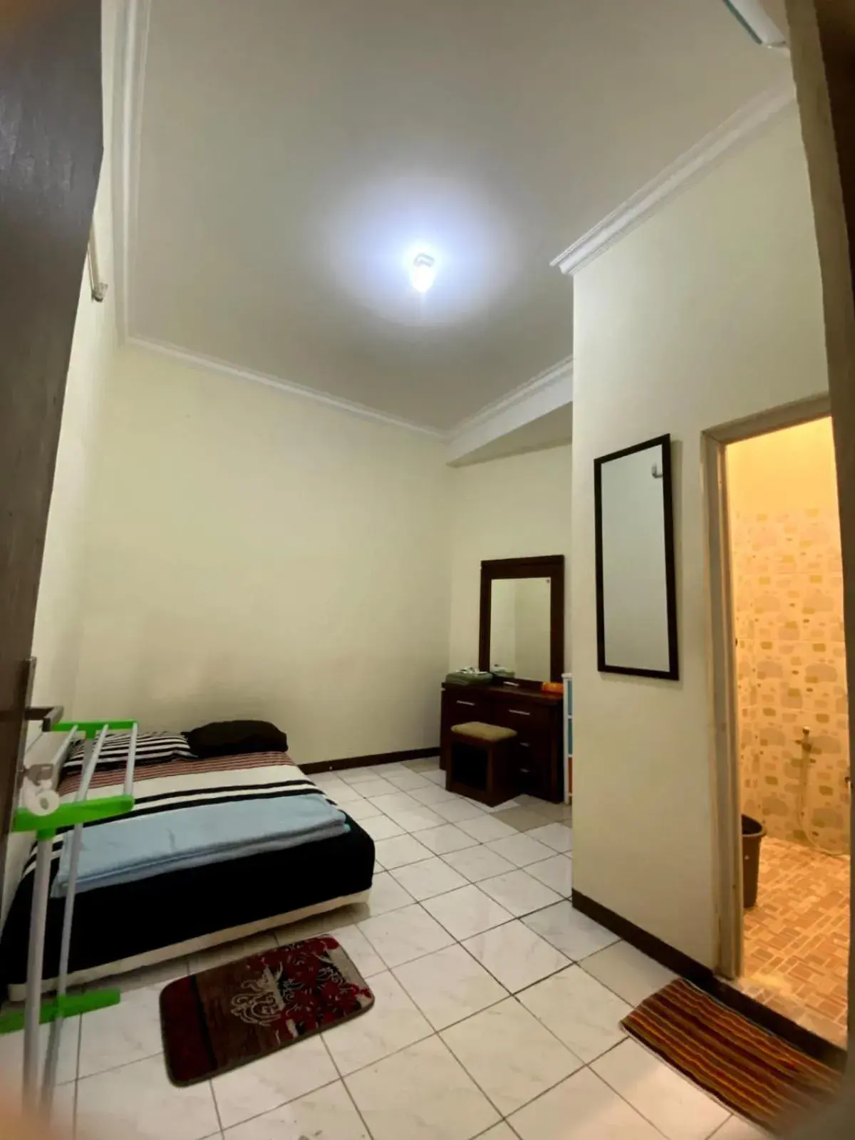 COZY TO STAY TEBET (PENGINAPAN MURAH,TP GA MURAHAN) COZY TO STAY TEBET (PENGINAPAN MURAH,TP GA MURAHAN)