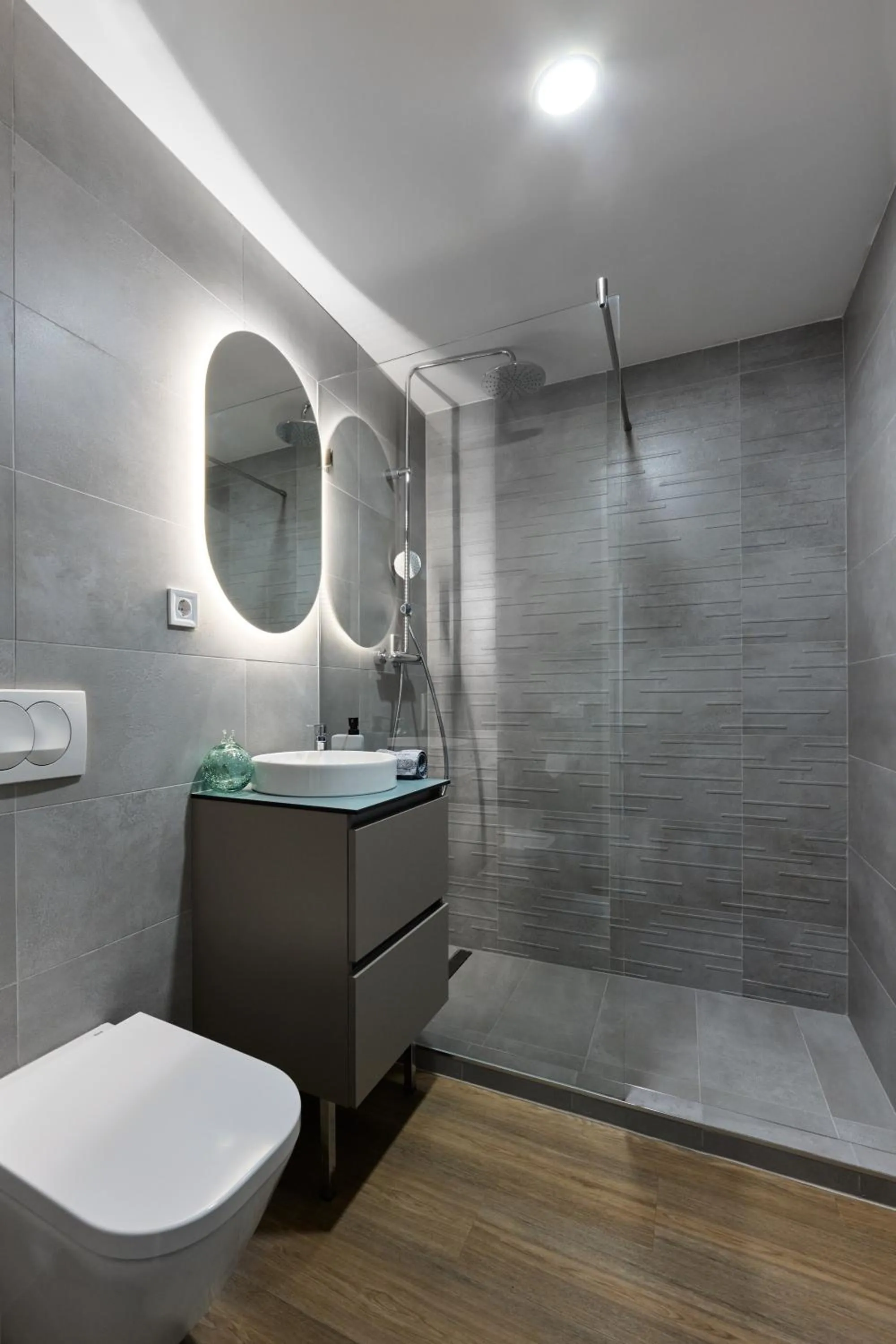 Bathroom in The Amberlyn Suite Hotel