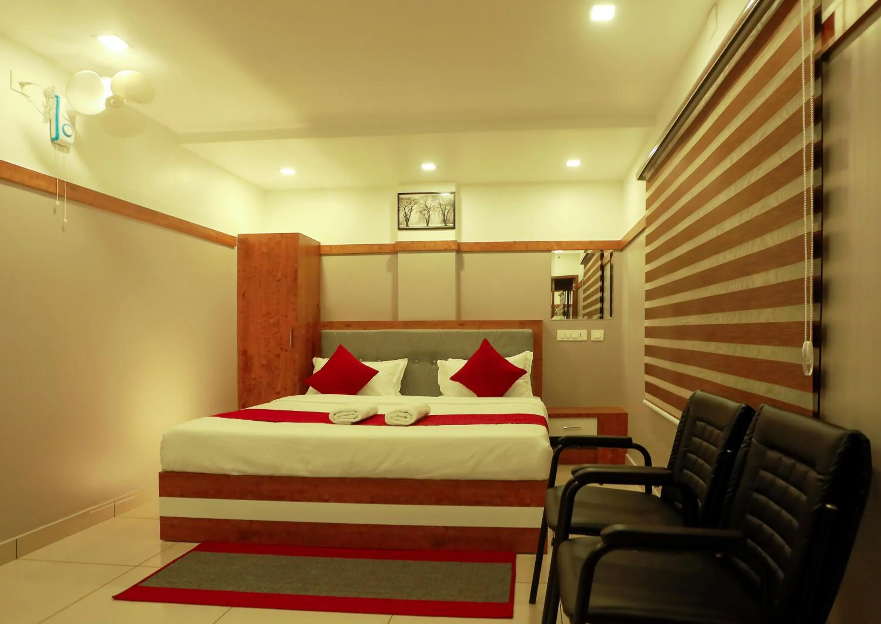 Photo of the whole room, Bed in The Rosetta Castle