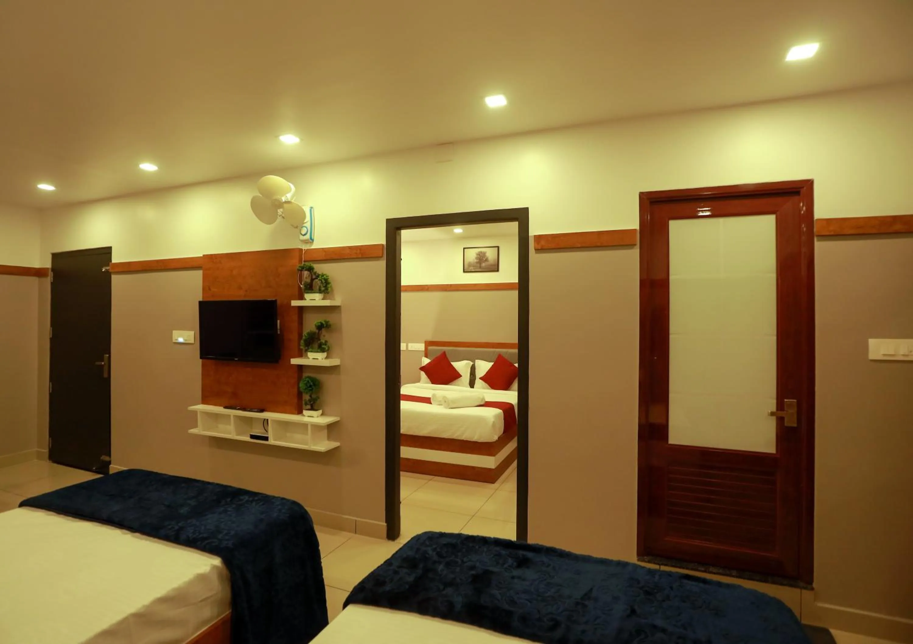 Photo of the whole room, Bed in The Rosetta Castle