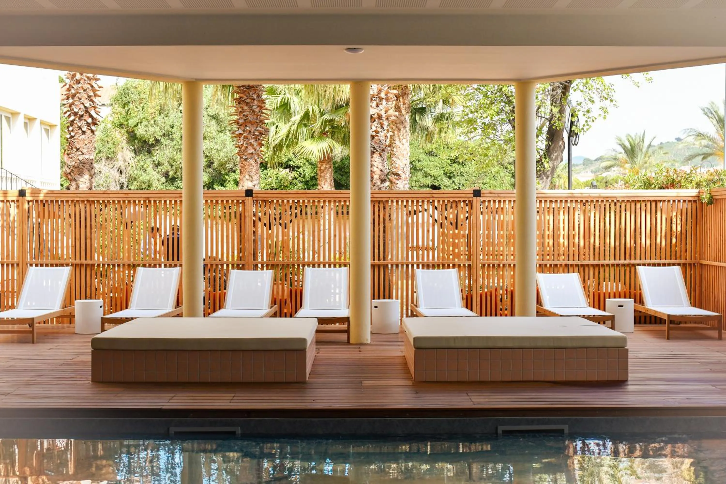 Swimming pool in Villa Camille Hotel & Spa