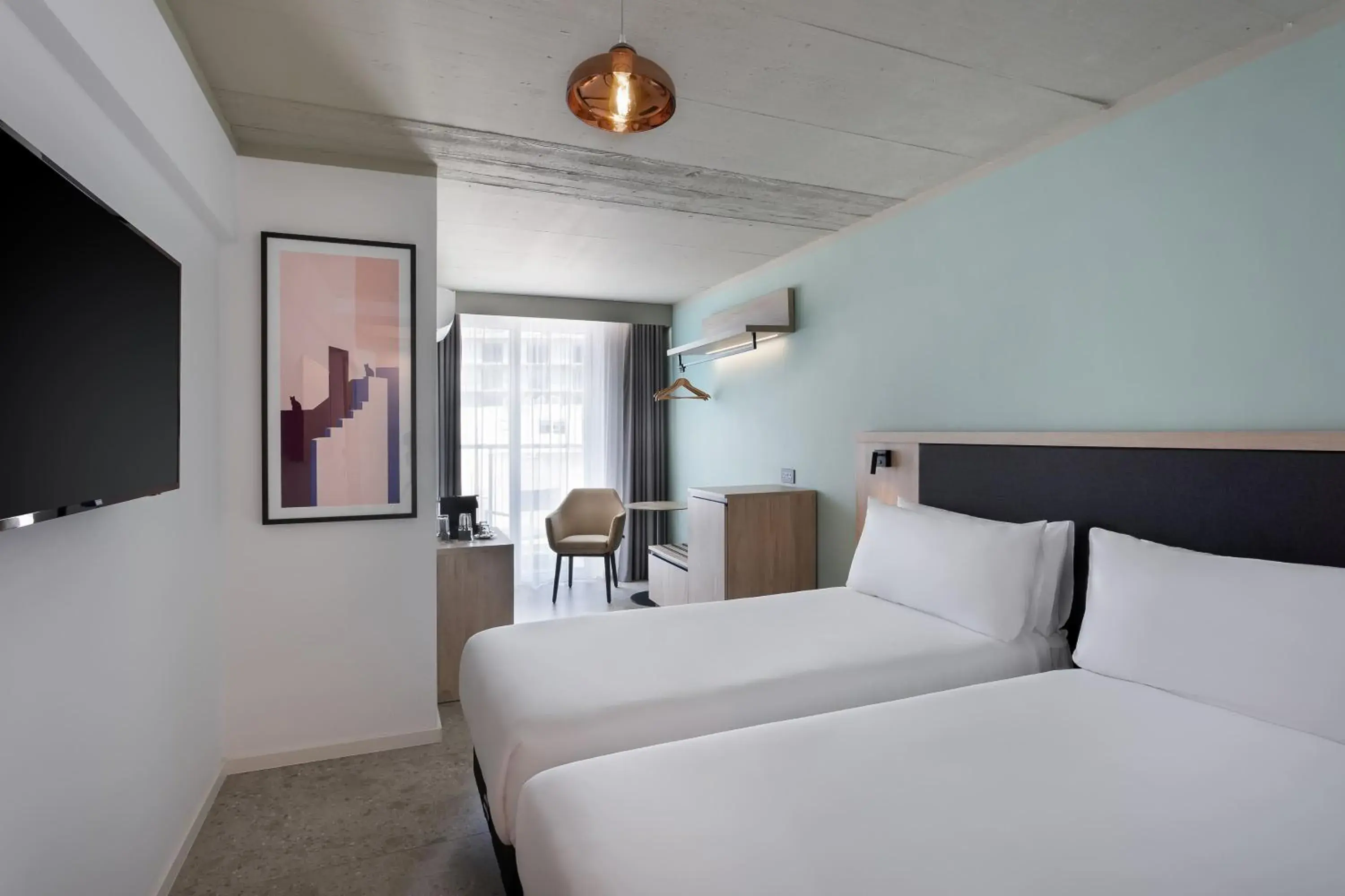 Property building, Bed in Mistral St. Julian’s Affiliated by Meliá Property building, Bed in Mistral St. Julian’s Affiliated by Meliá