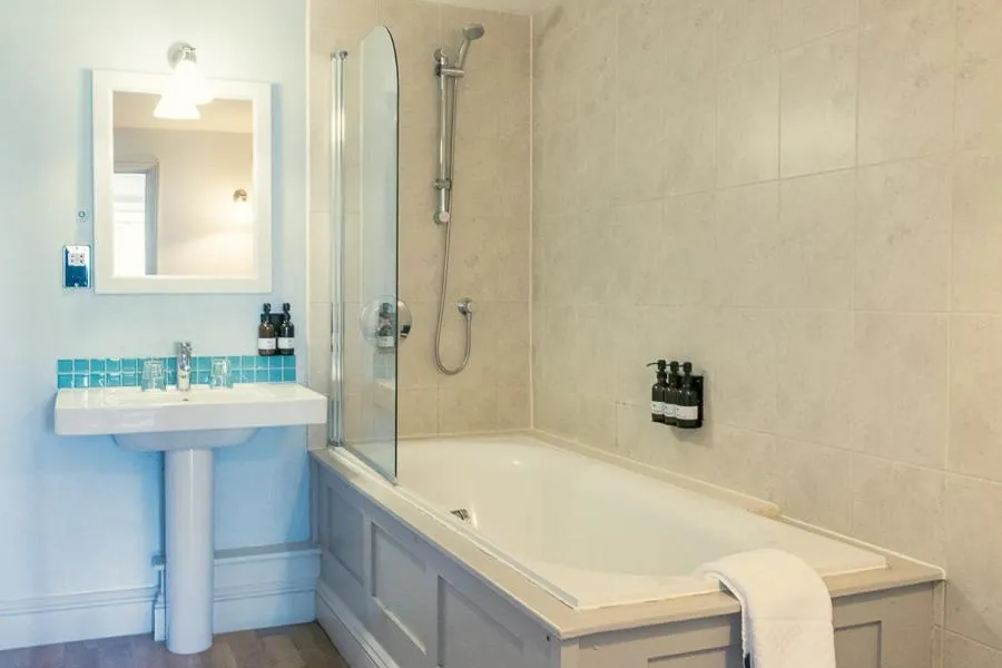 Shower in Fritton Lake - The Clubhouse