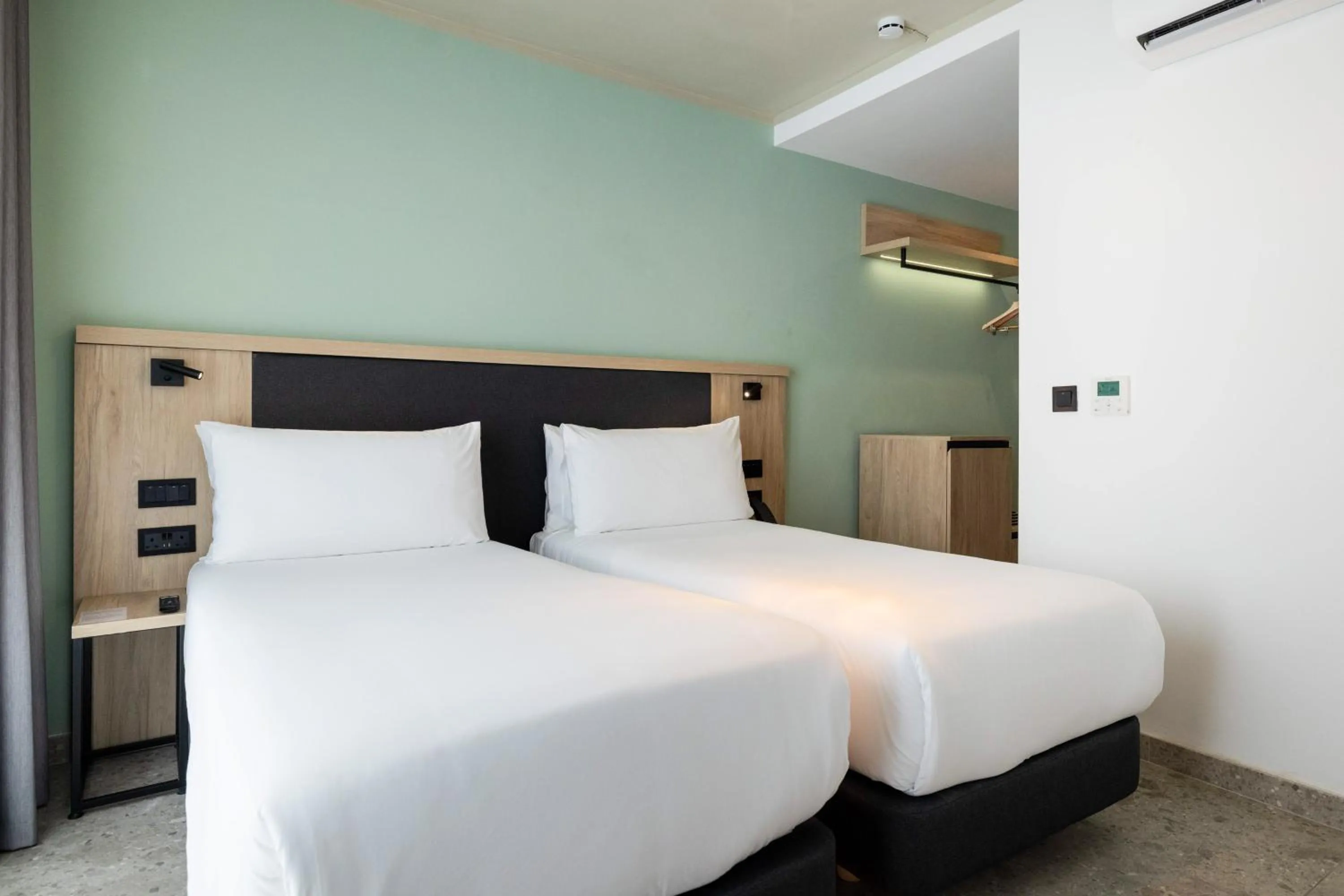 Bed in Hotel Levante St Julian's, Affiliated by Melia