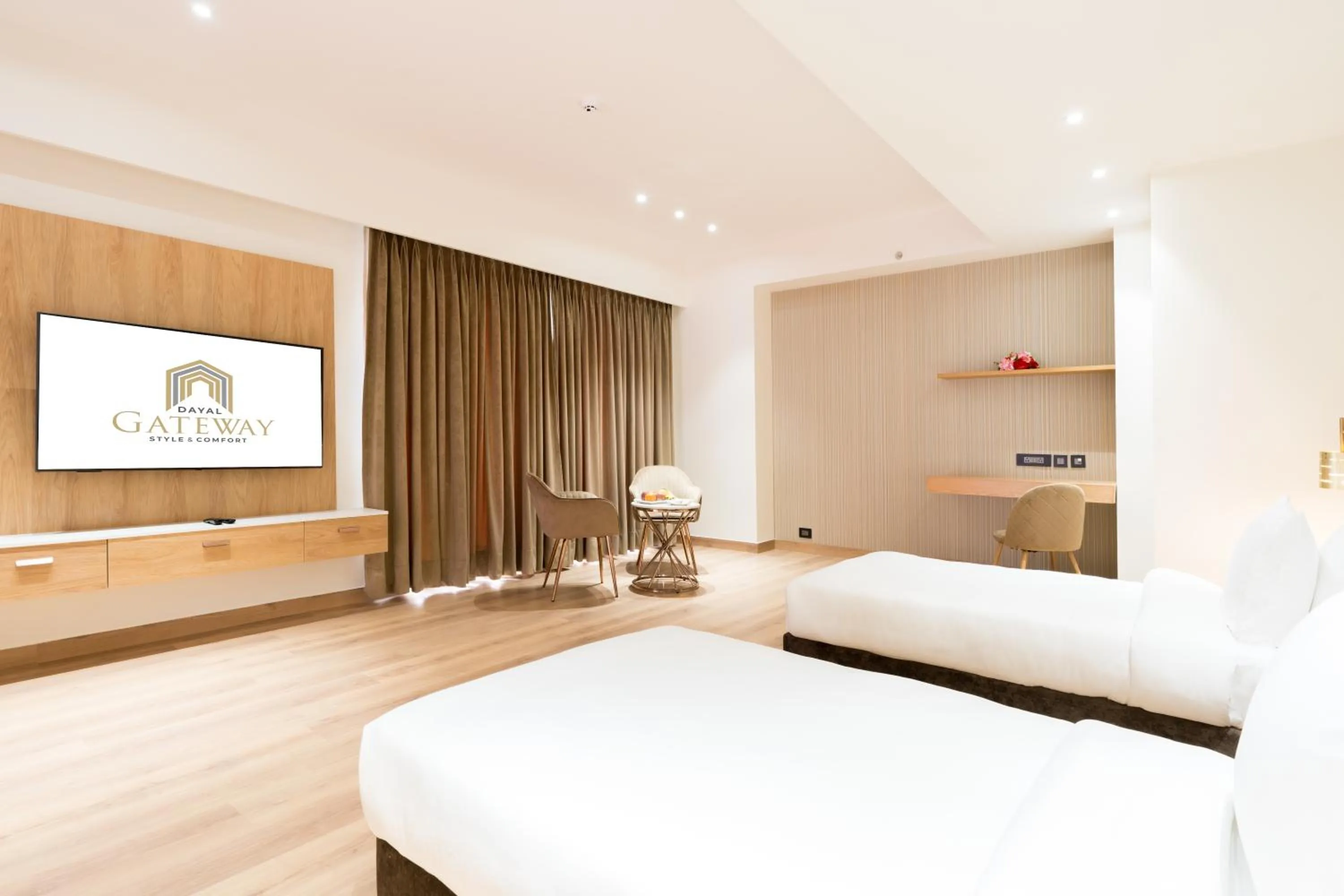 Living room, Bed in Dayal Gateway