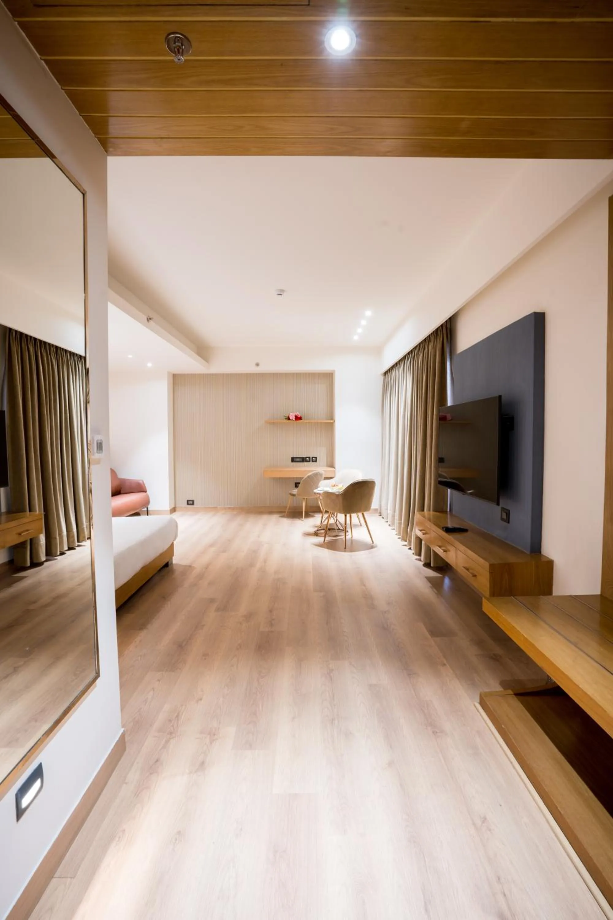 Photo of the whole room, Bed in Dayal Gateway