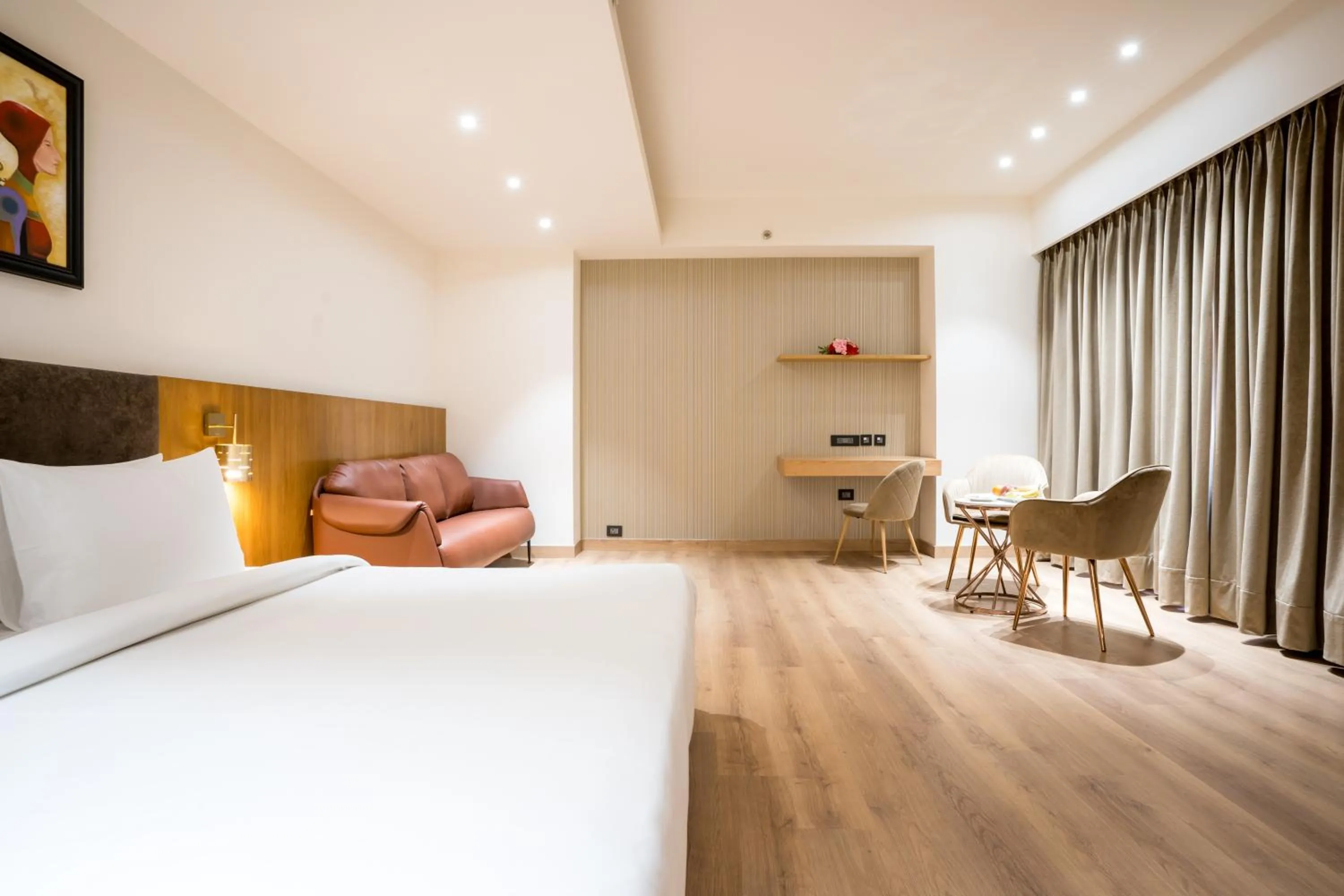 Photo of the whole room, Bed in Dayal Gateway