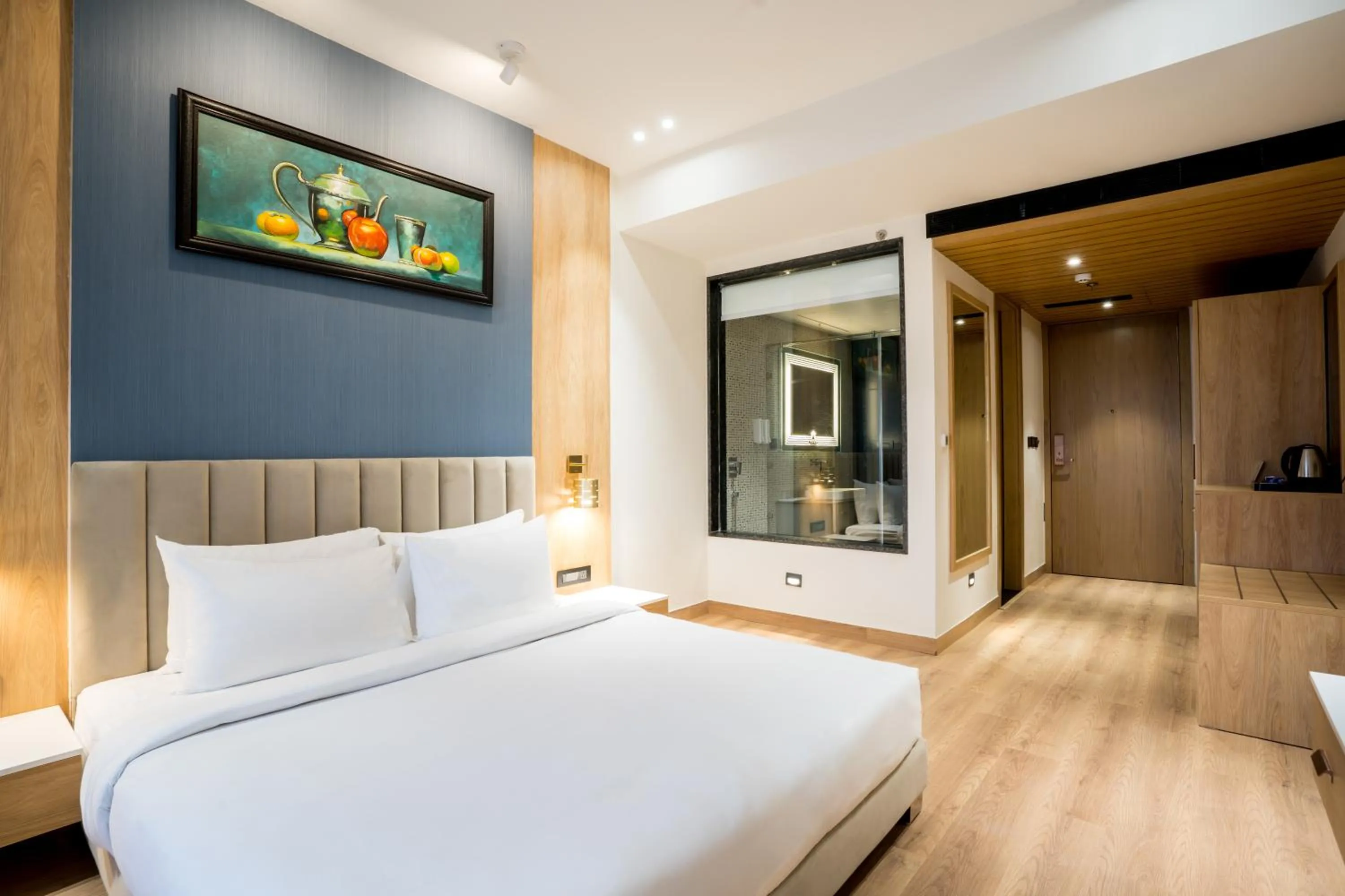 Photo of the whole room, Bed in Dayal Gateway