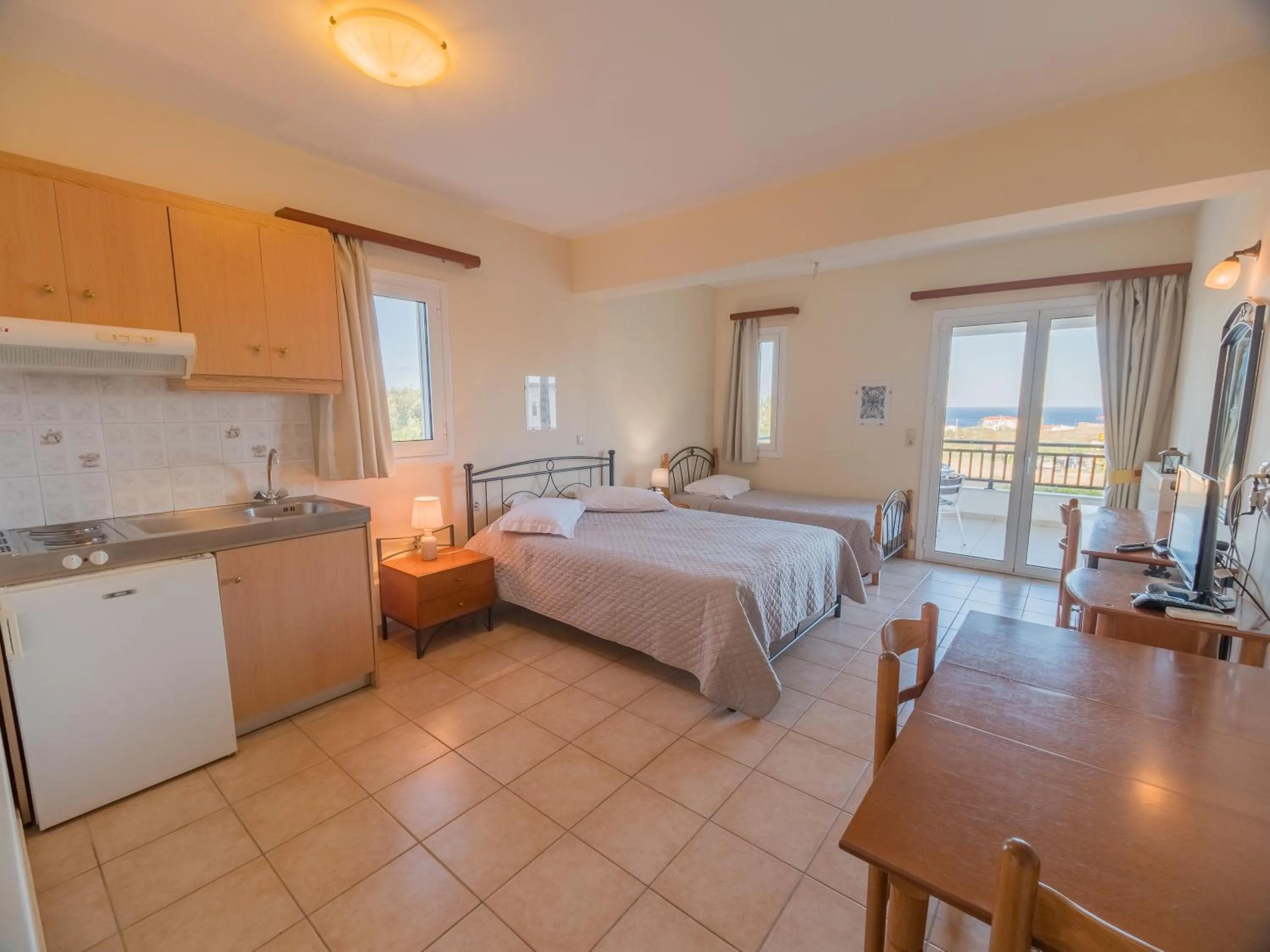 Bed in Apartments Hotel & Studios, Xifoupolis