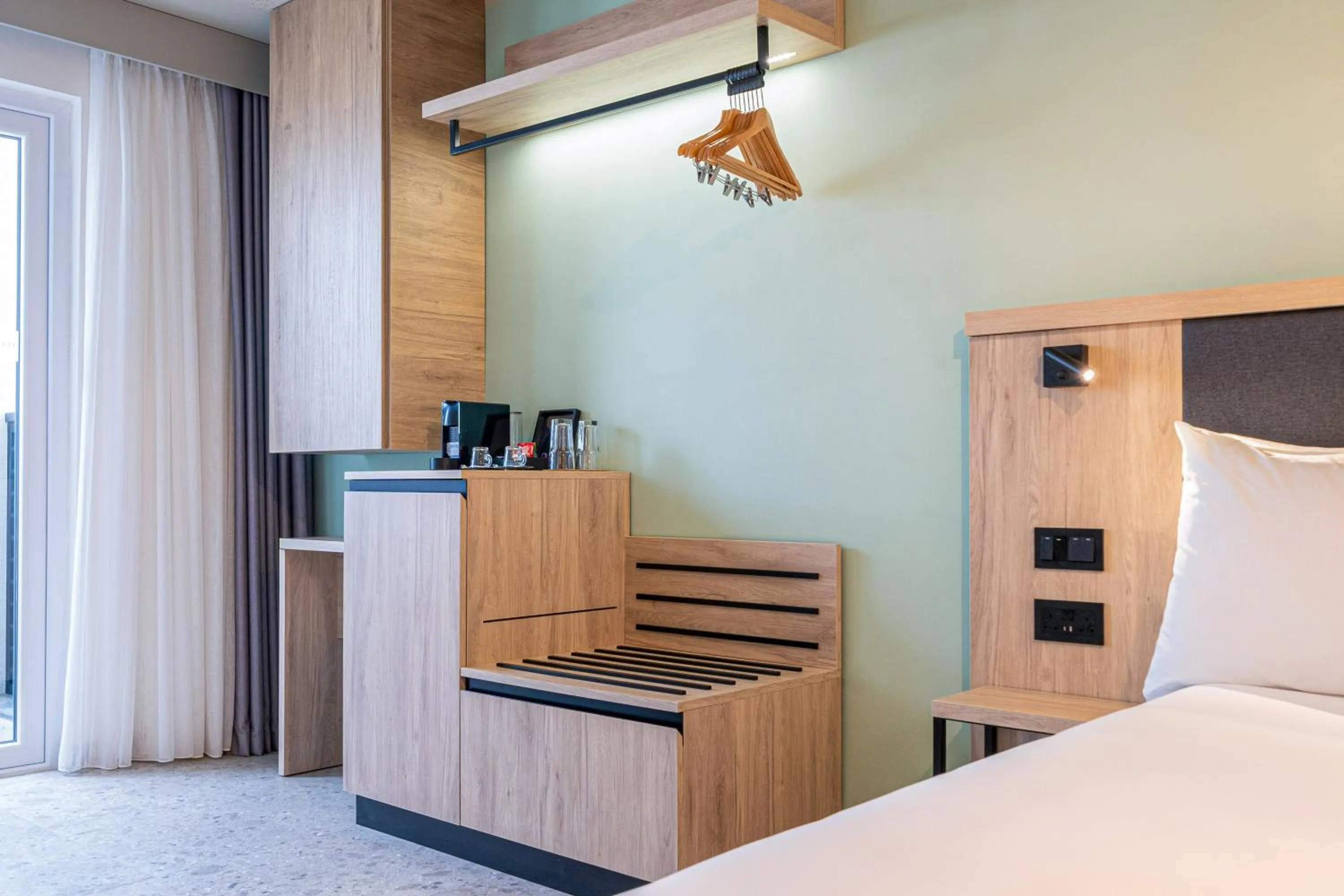 Coffee/tea facilities, Bed in Hotel Scirocco St Julian's, Affiliated by Melia