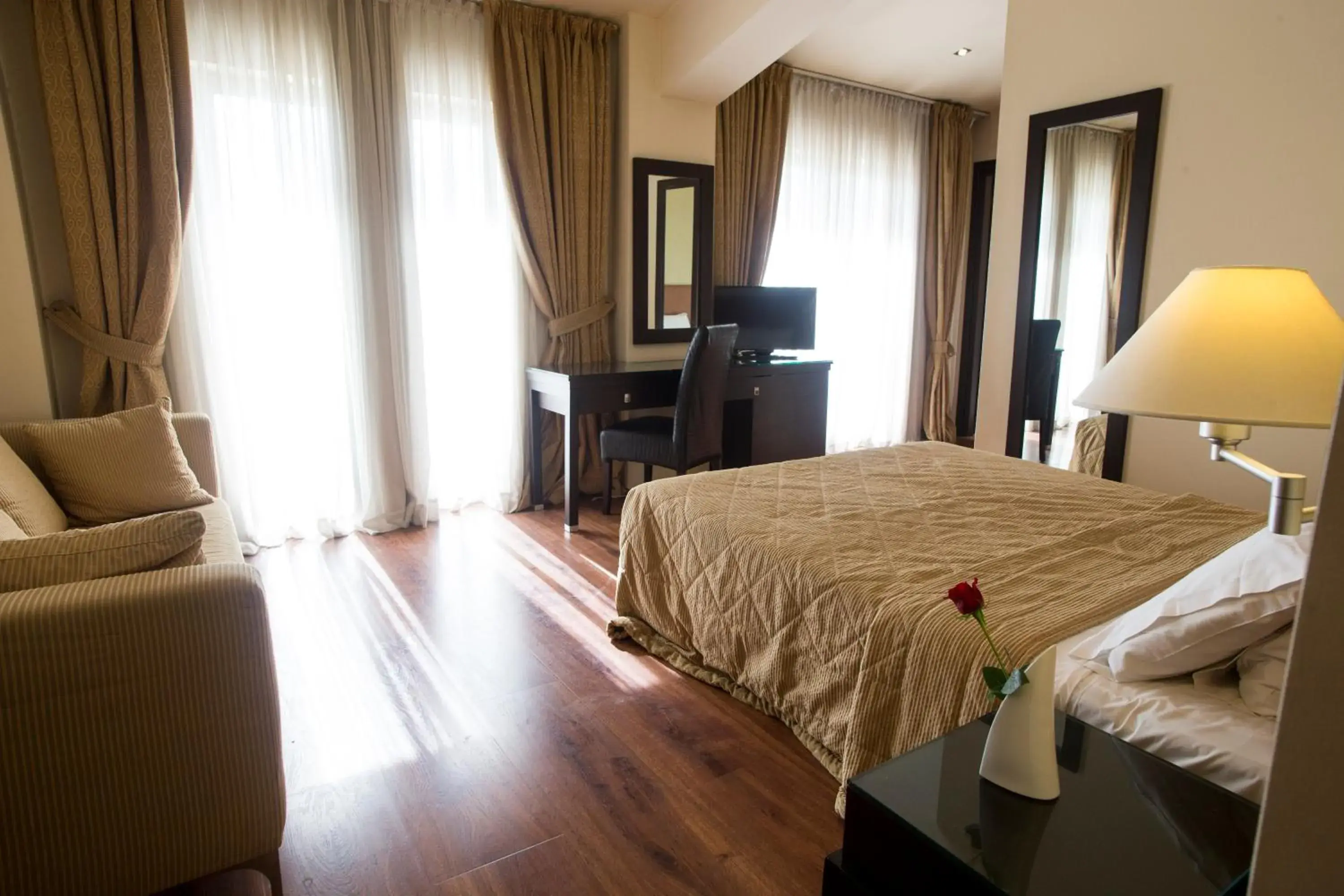 Photo of the whole room, Bed in Davitel - Tobacco Hotel Photo of the whole room, Bed in Davitel - Tobacco Hotel