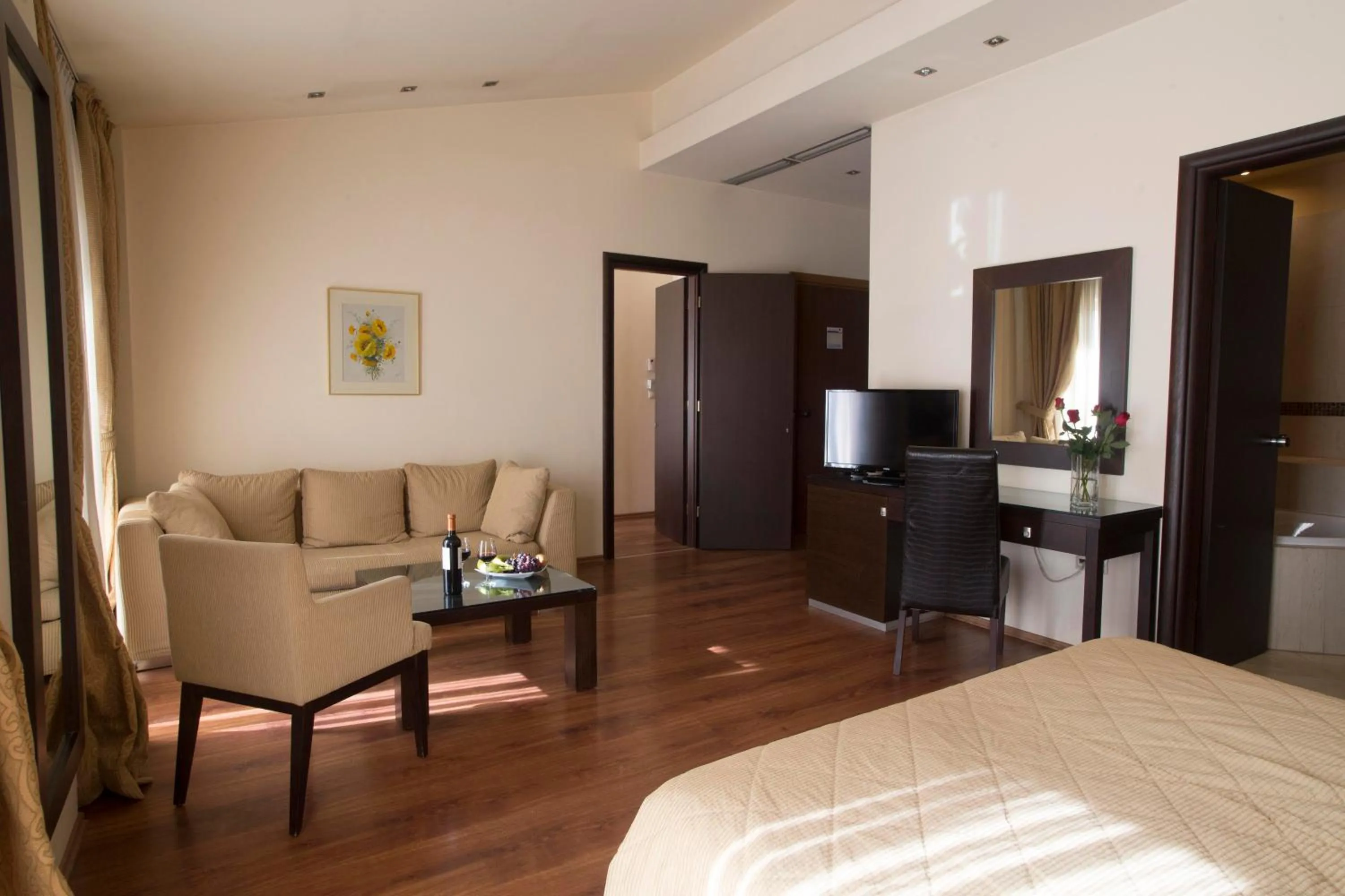 Living room, Bed in Davitel - Tobacco Hotel