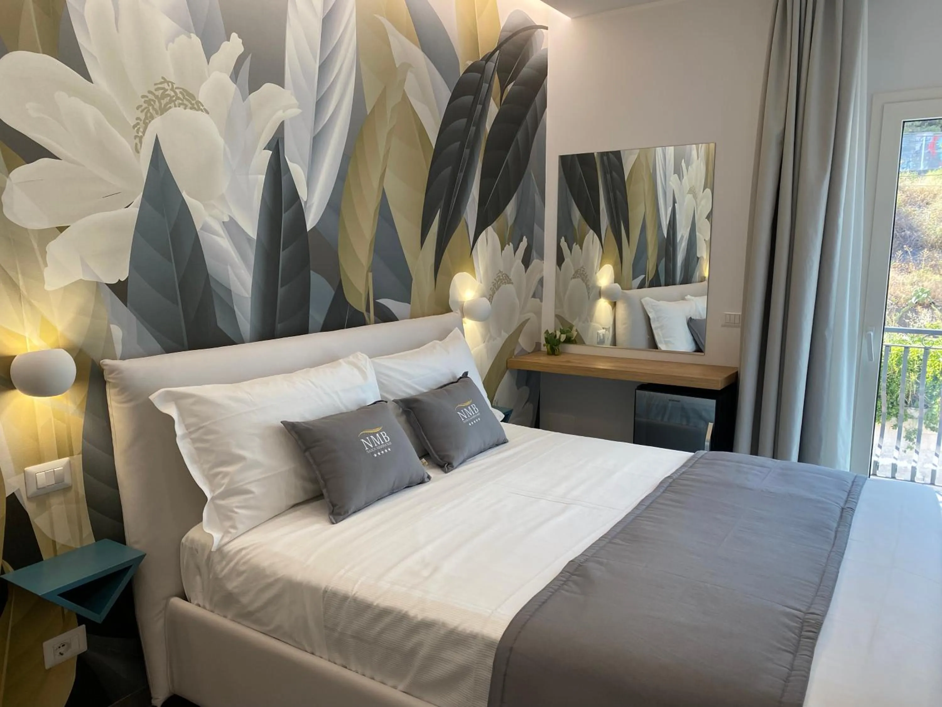 Bed in Naxos Marina Bay