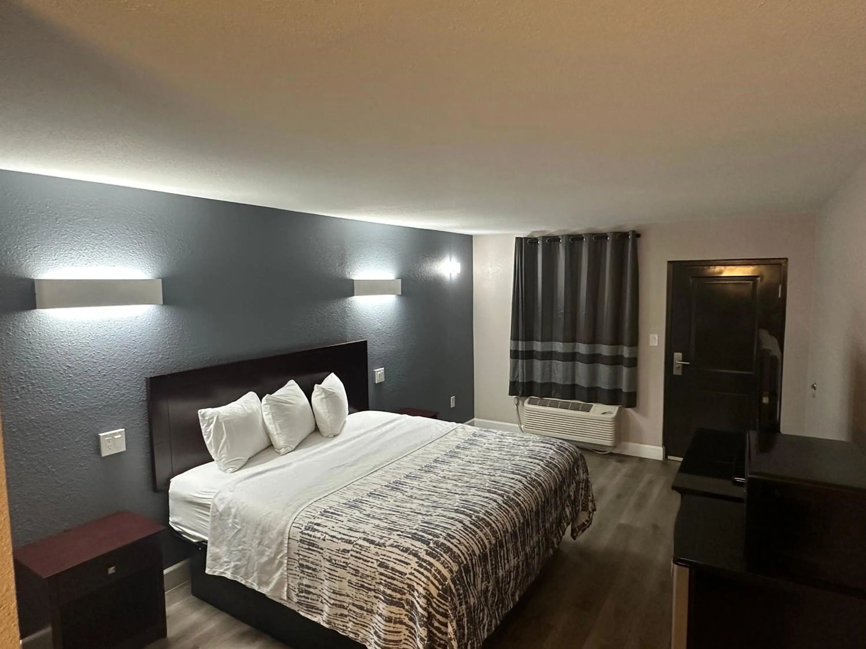 Bedroom, Bed in Hotel Casa by Arya