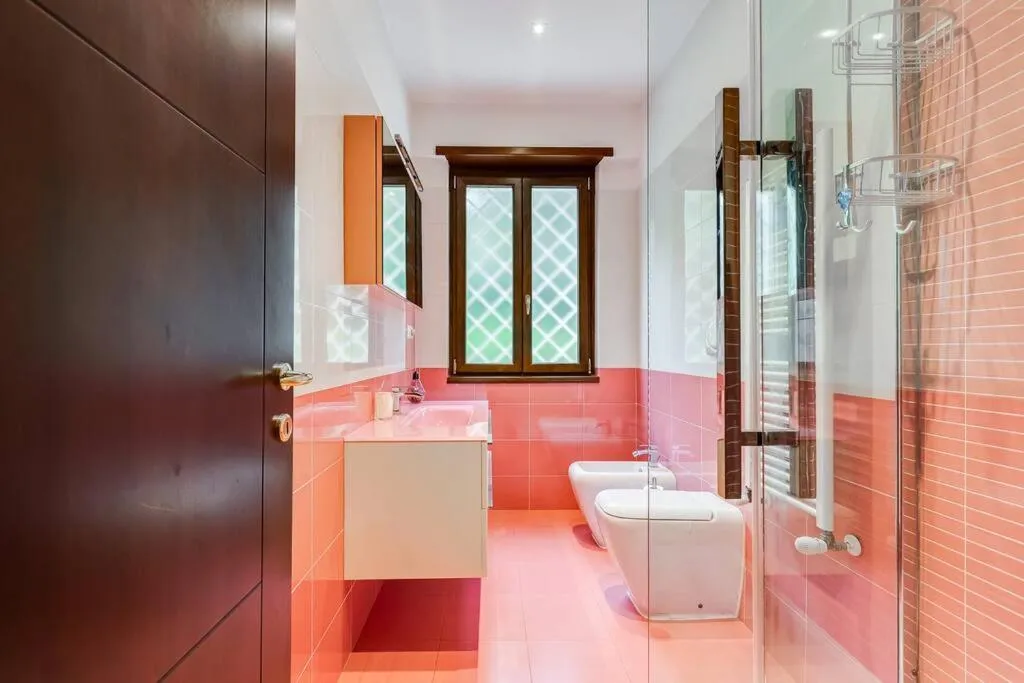 Exclusive Apartment in Eur Lake