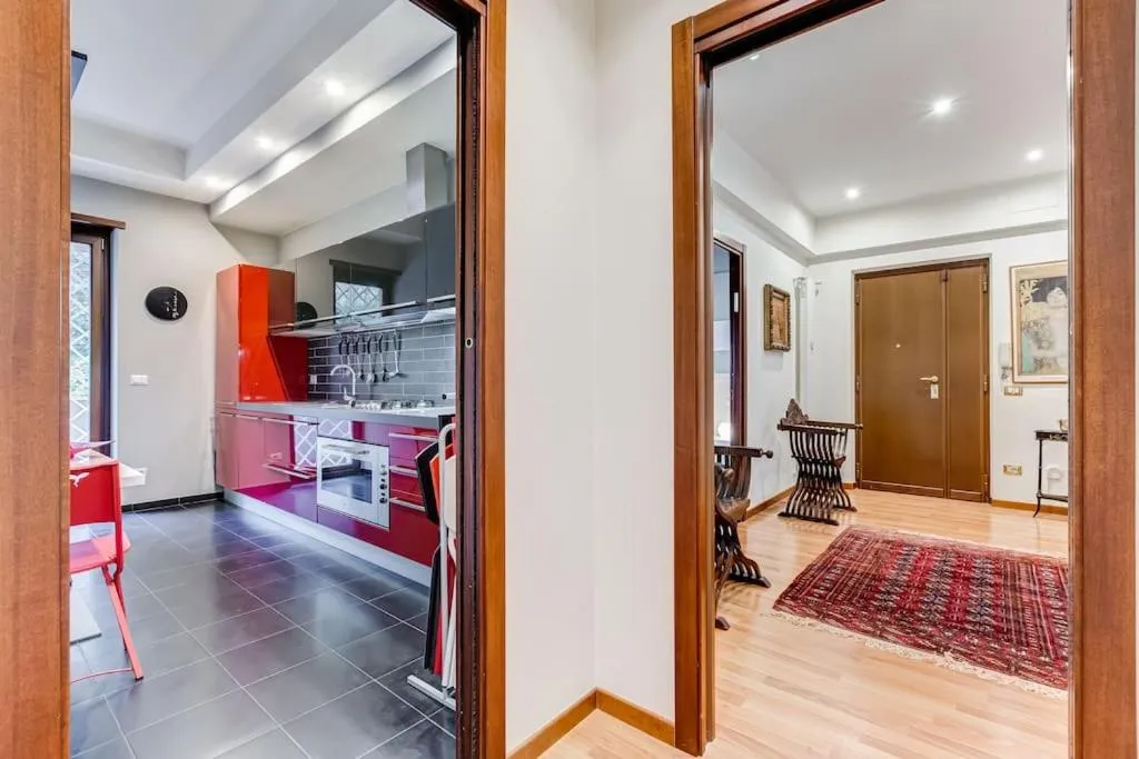 Exclusive Apartment in Eur Lake