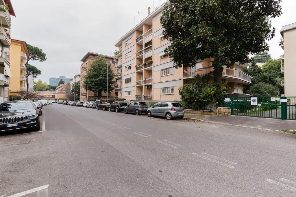 Exclusive Apartment in Eur Lake