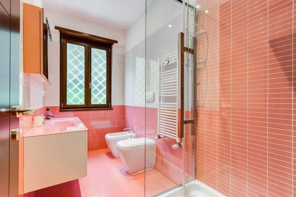 Exclusive Apartment in Eur Lake