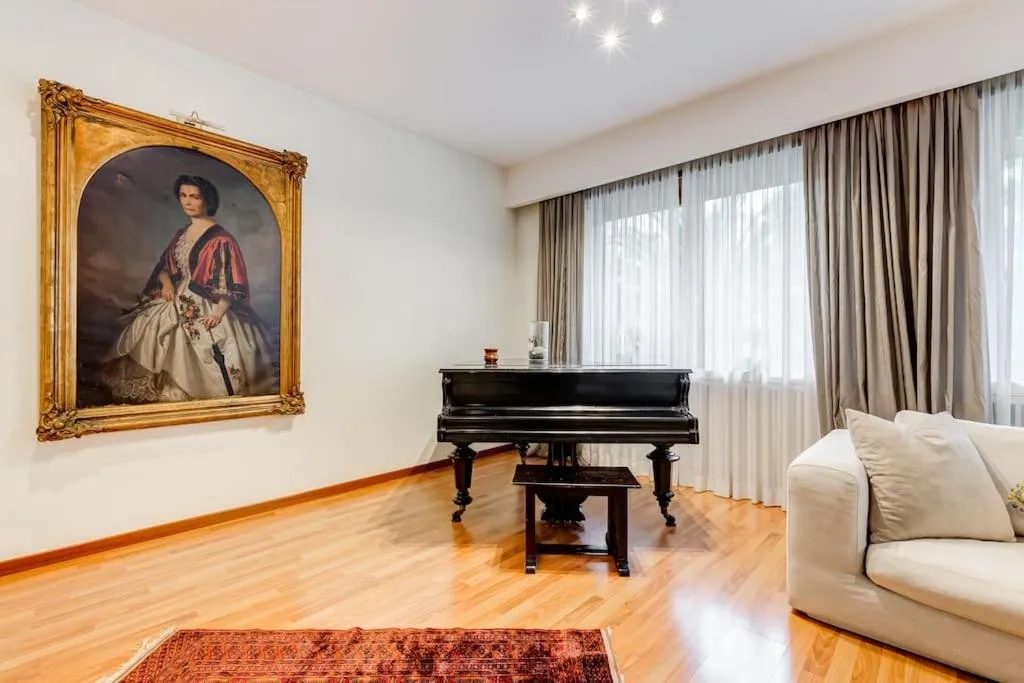 Living room in Exclusive Apartment in Eur Lake