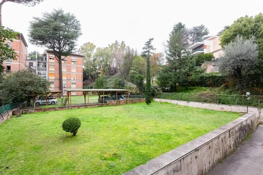 Exclusive Apartment in Eur Lake