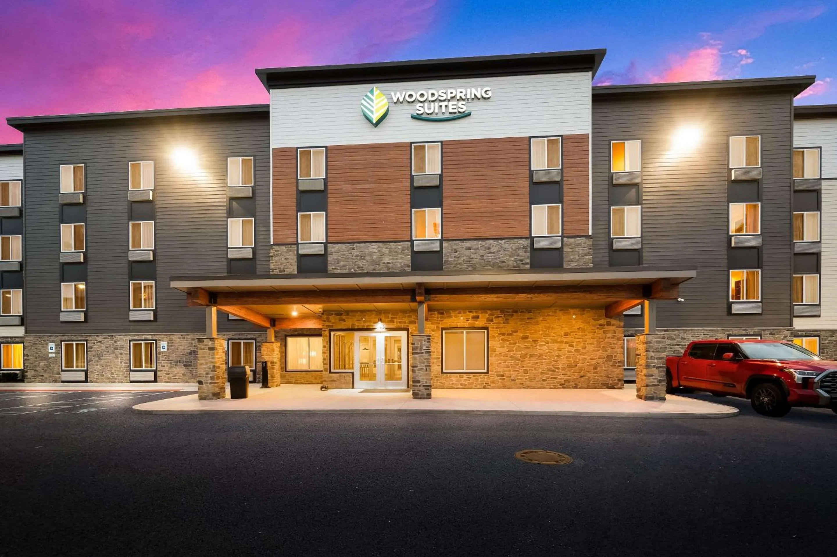 Property building in WoodSpring Suites Wixom - Novi