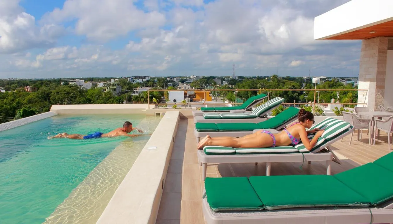Swimming pool in Gama 09 Apartments