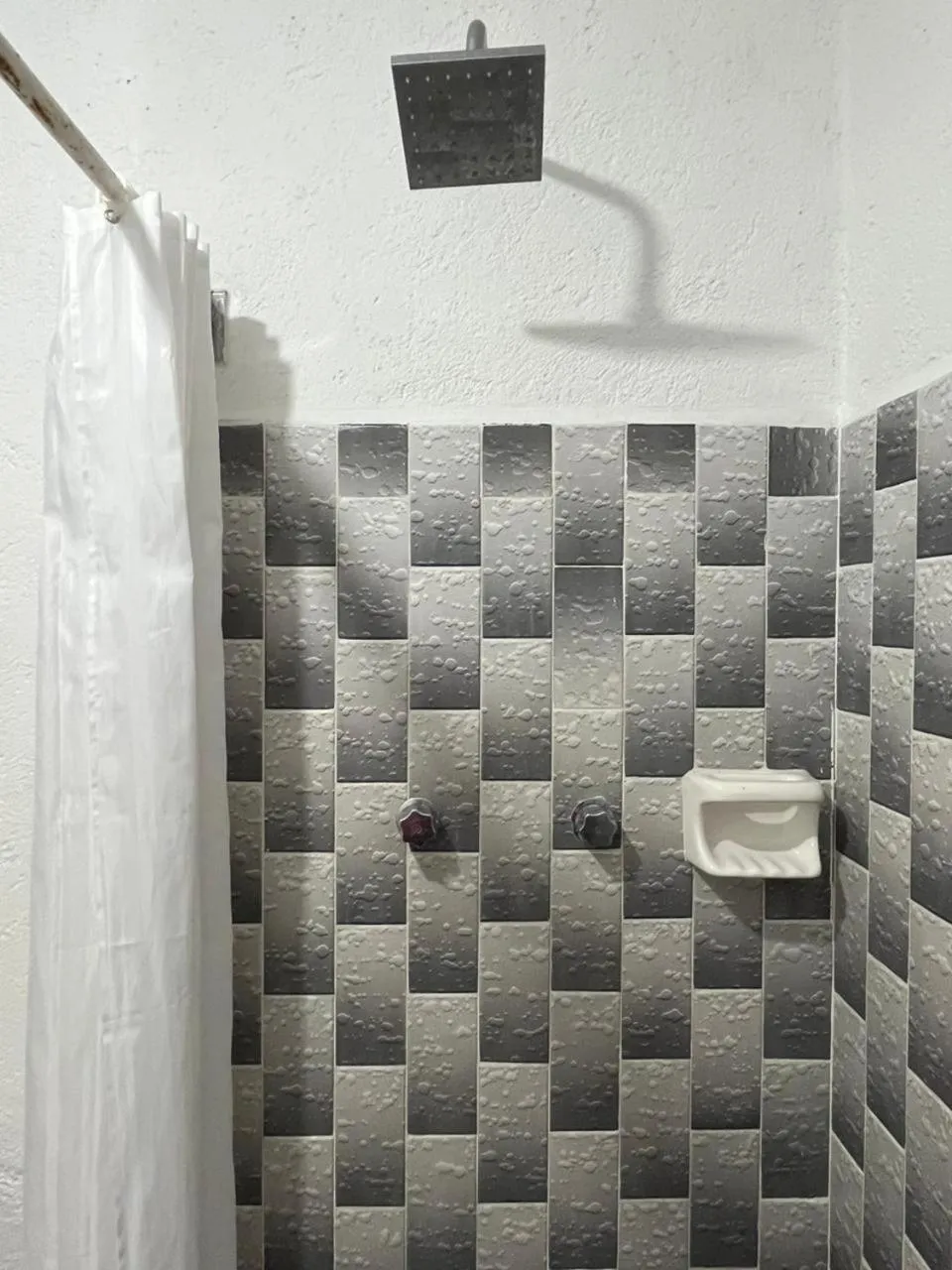 Shower in GRUPO MARMIL