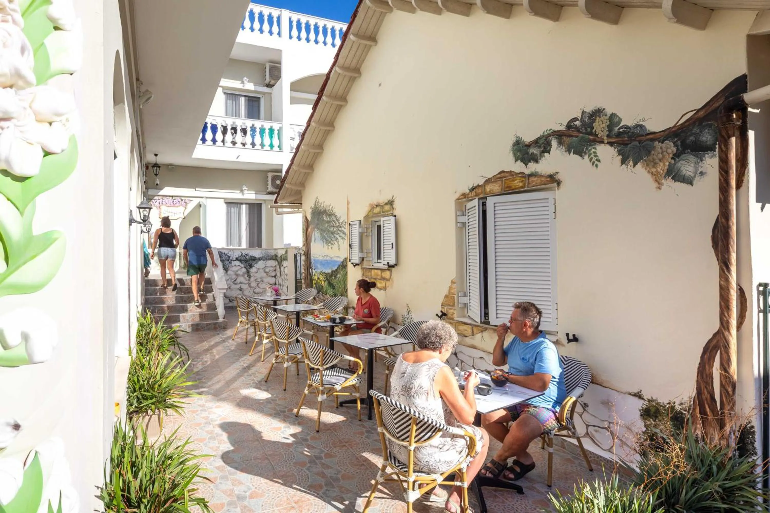 Patio in Bella Vista Beach Hotel