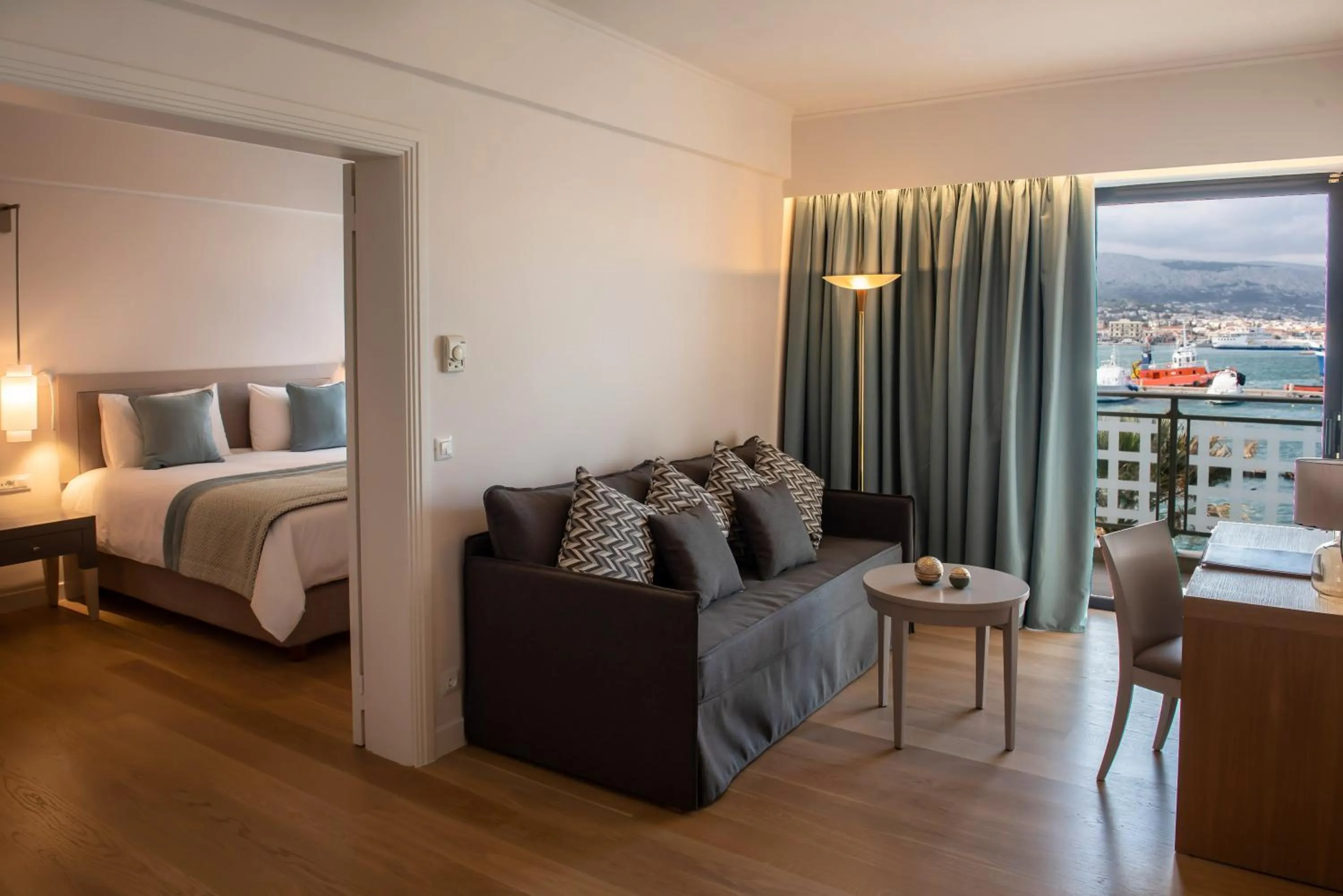 Photo of the whole room, Bed in Chios Chandris