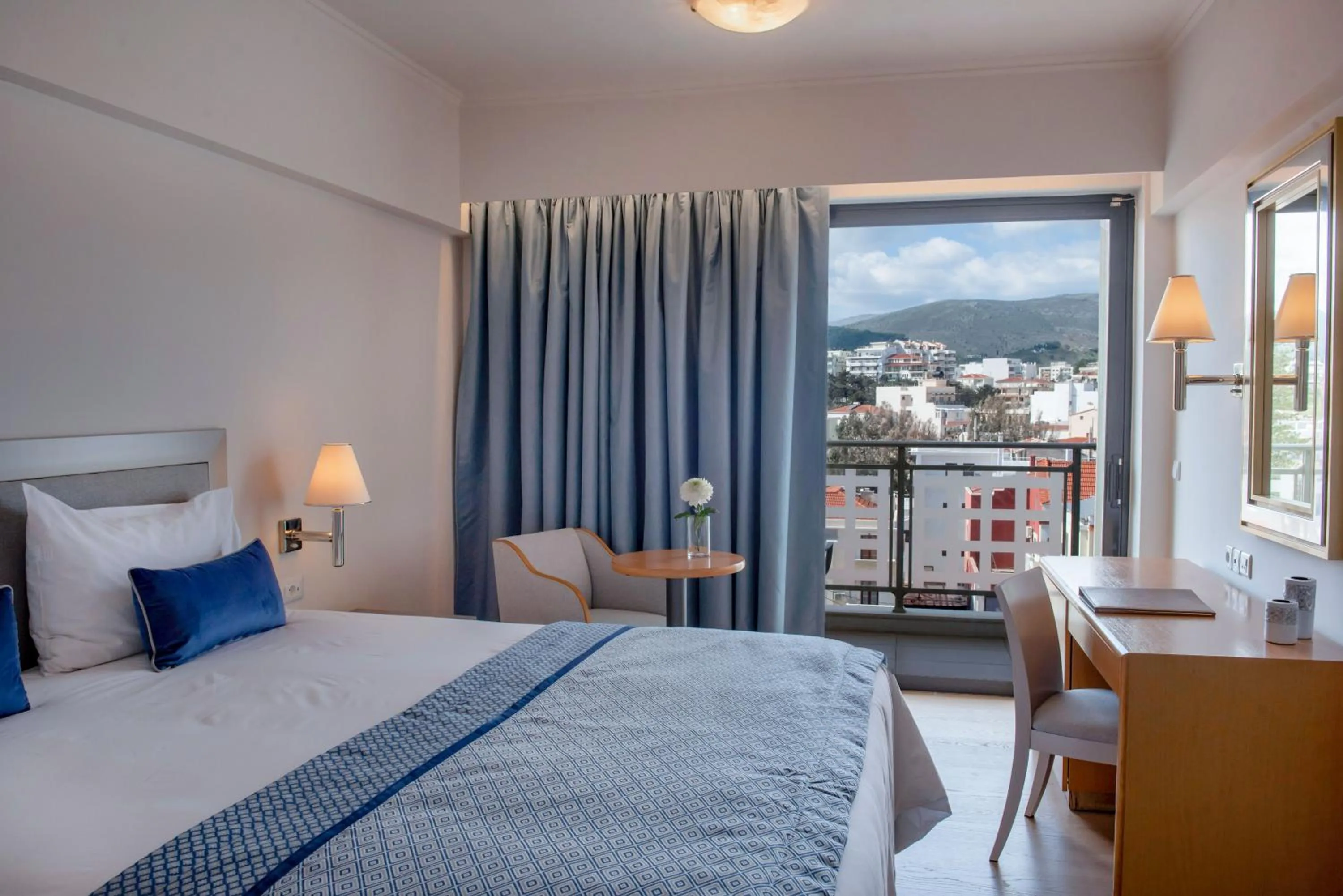 Photo of the whole room, Bed in Chios Chandris