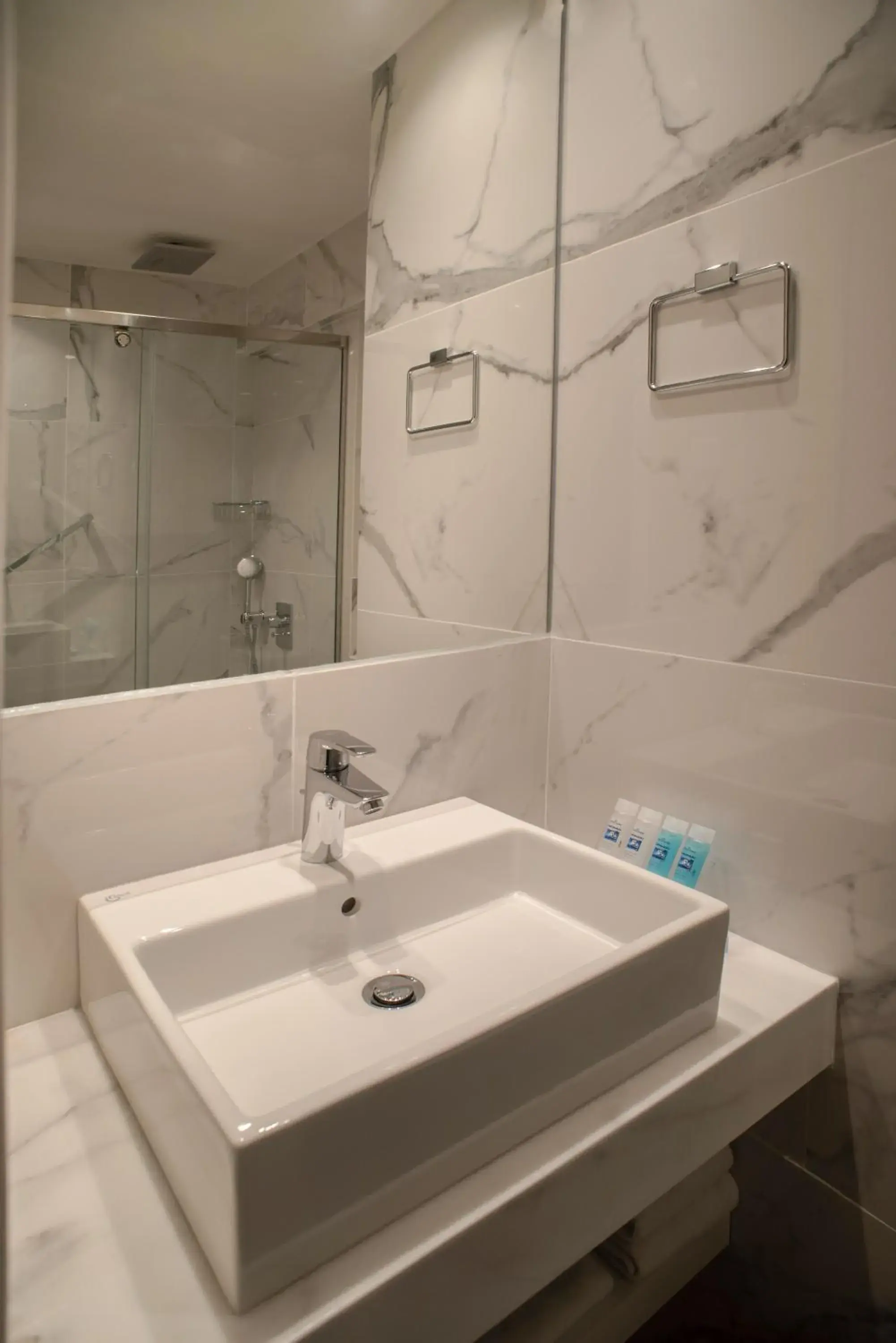 Deluxe Double or Twin Room with Sea View in Chios Chandris Deluxe Double or Twin Room with Sea View in Chios Chandris