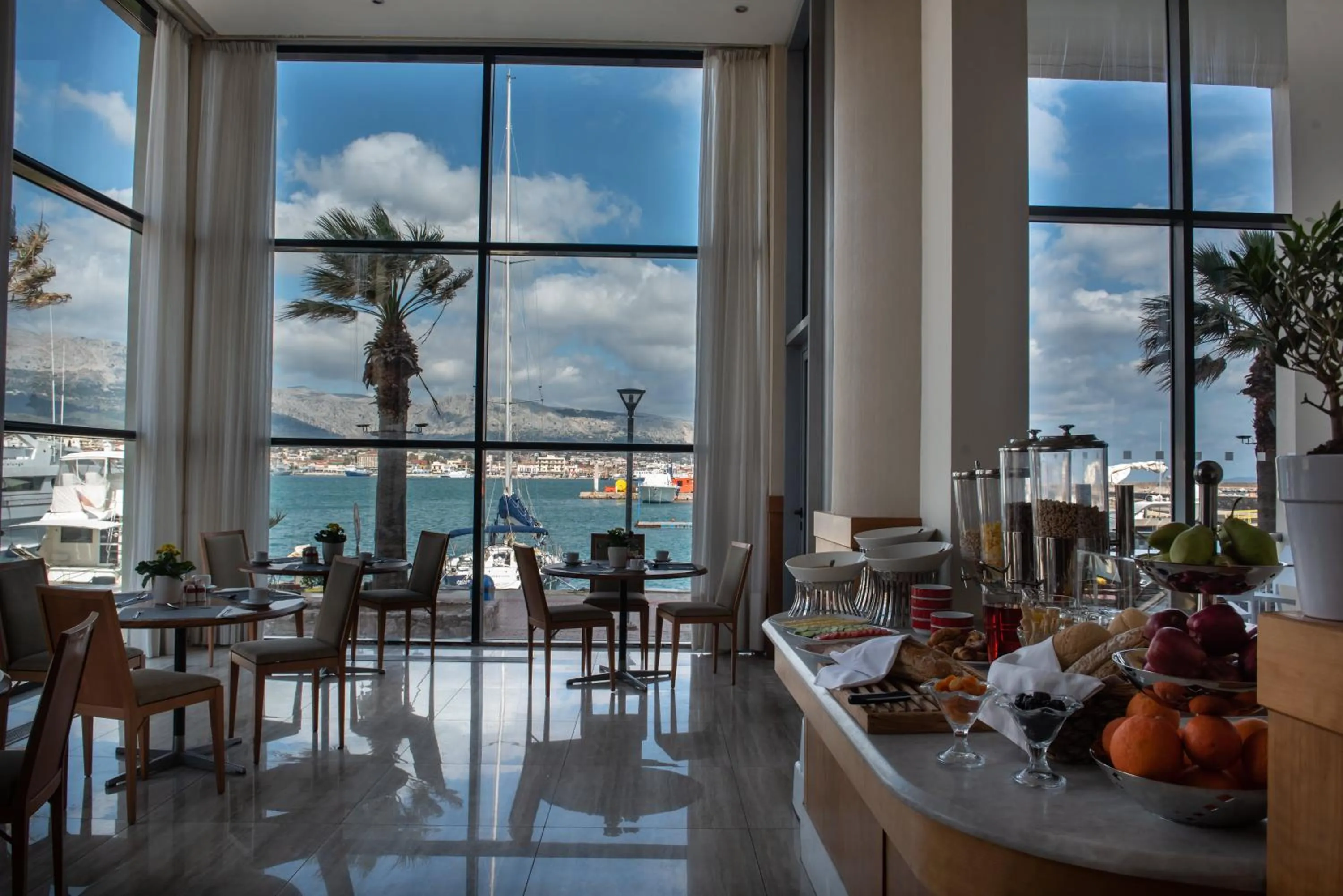 Breakfast in Chios Chandris