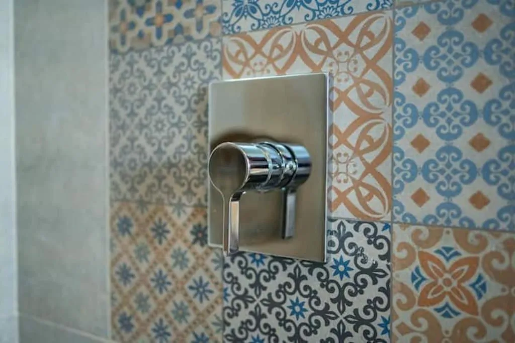 Near Beach+Jungle Views. King bed+220 megs+2 bikes