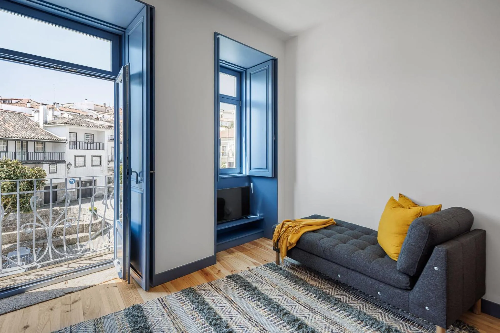 Pensão Luisinha by Casas com Estória Boutique Houses