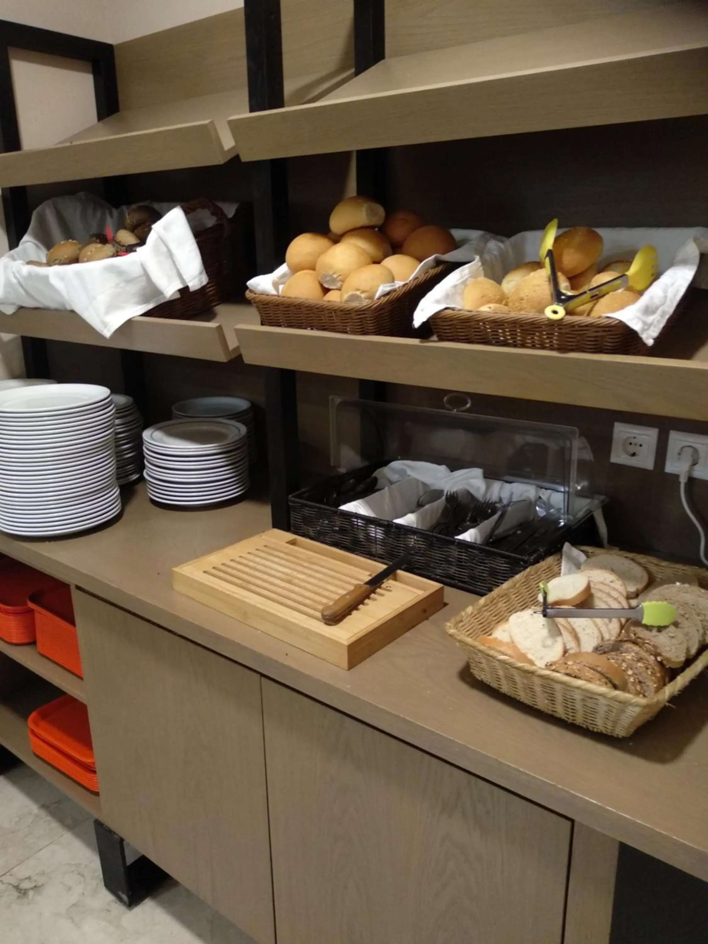 Buffet breakfast in Hotel Africa