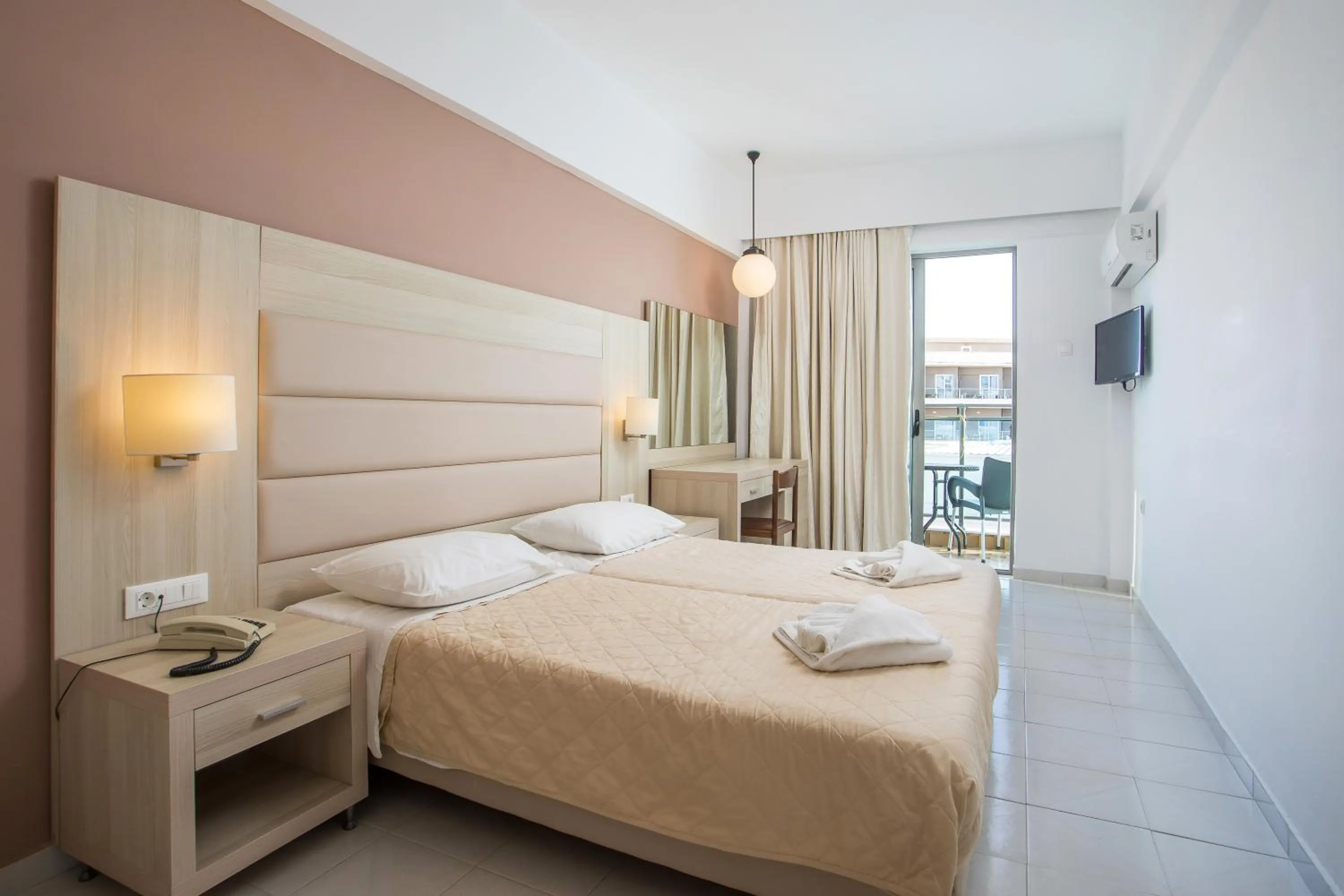 Bedroom, Bed in Hotel Africa