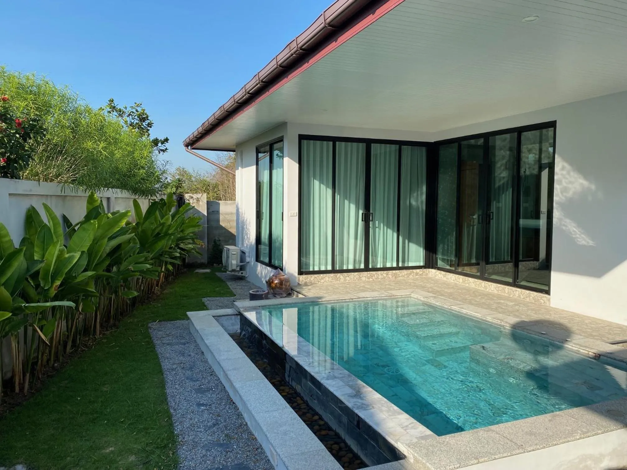 Siri Thai Lodges