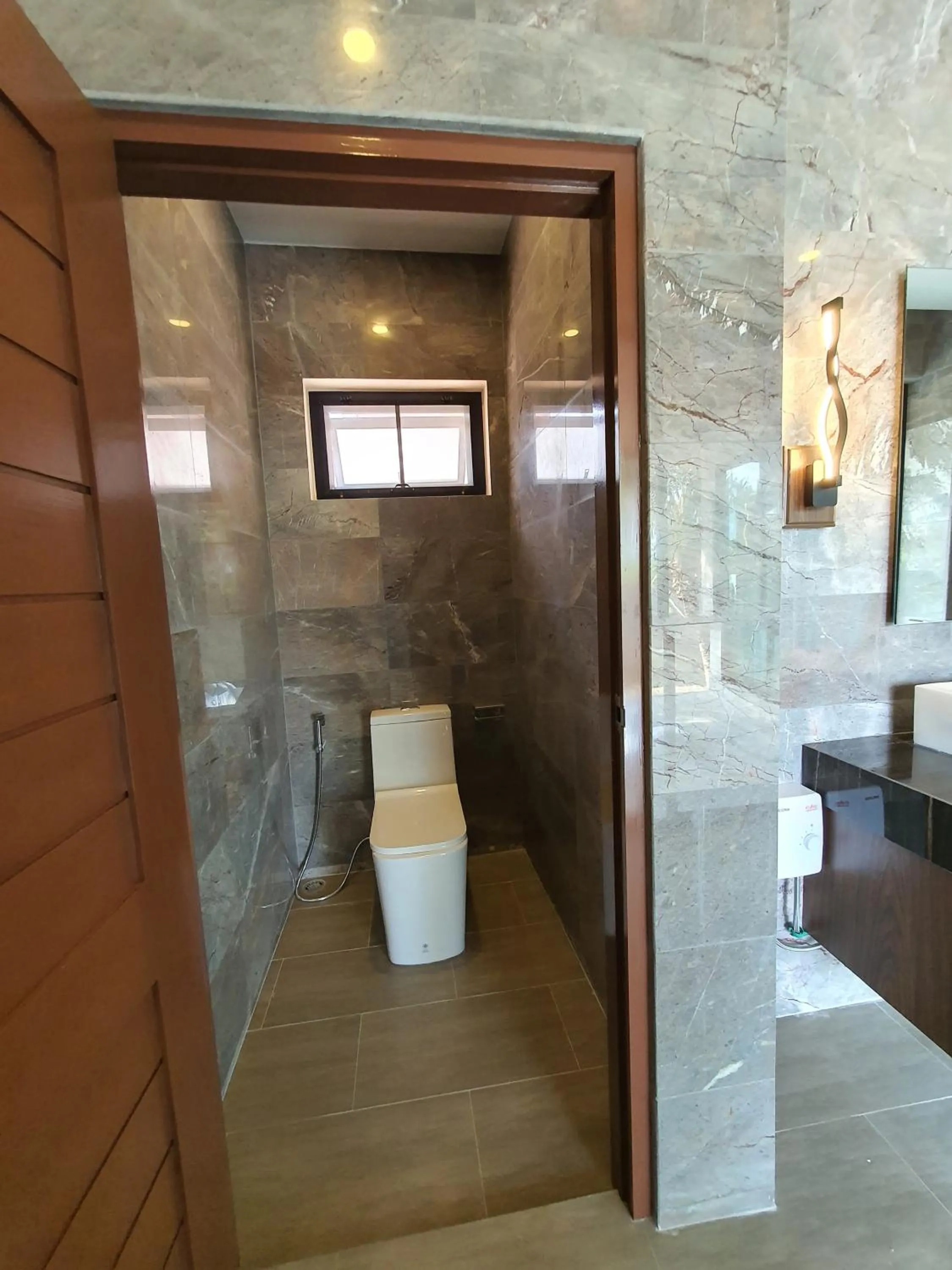 Siri Thai Lodges