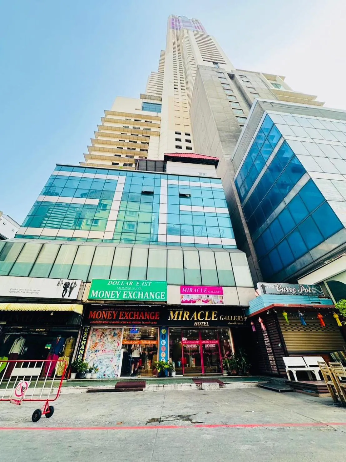 Miracle Gallery Hotel